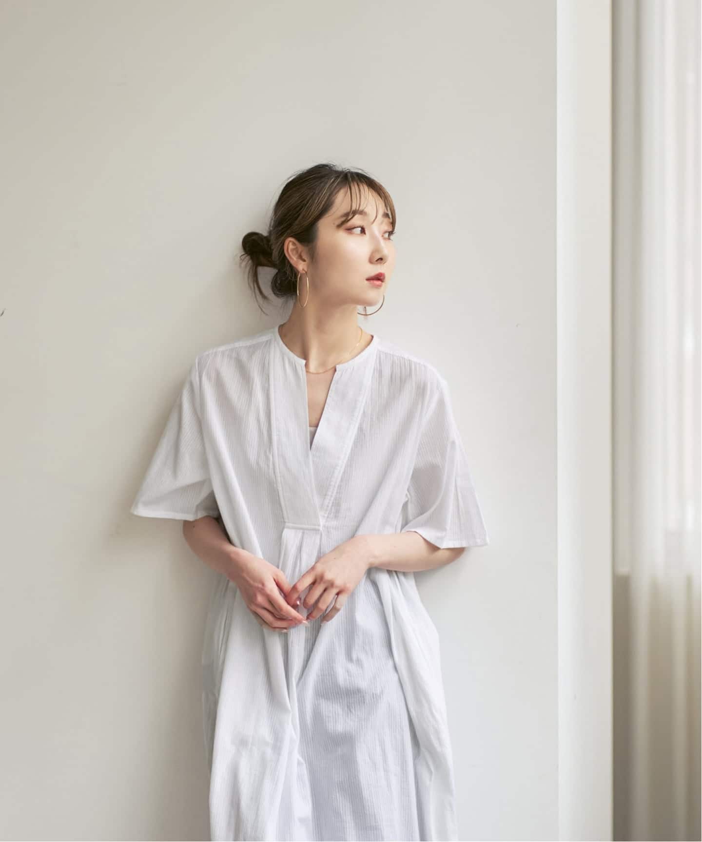 ノーブル　ブライトエステル ロングブラウス　ホワイト　¥17,280 WHITE 80 MODAL LAWN BACK PANELED SLIT BLOUSE(S Off White): Vintage