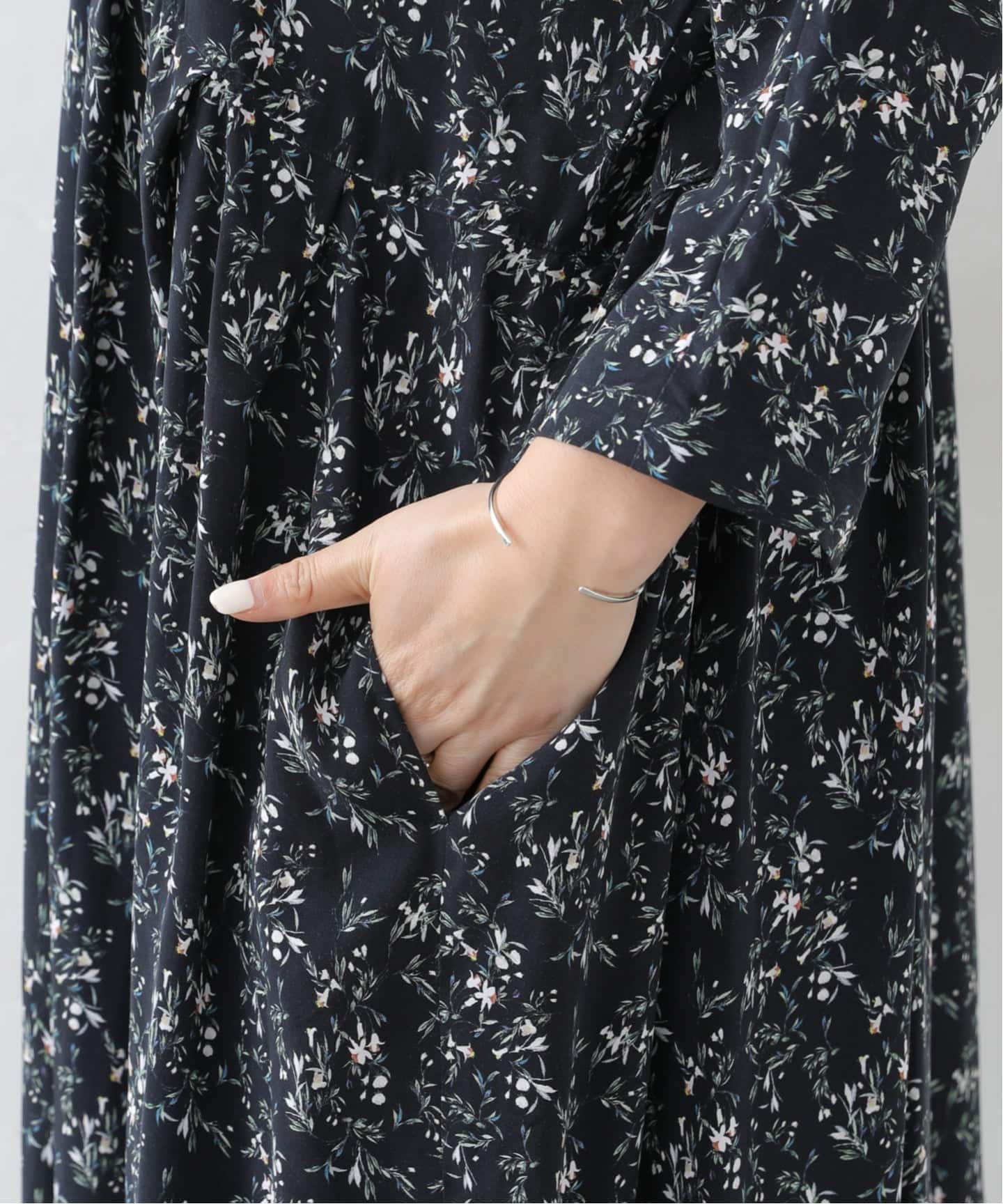 予約》フラワー ampleプルワンピース（ワンピース）｜journal standard