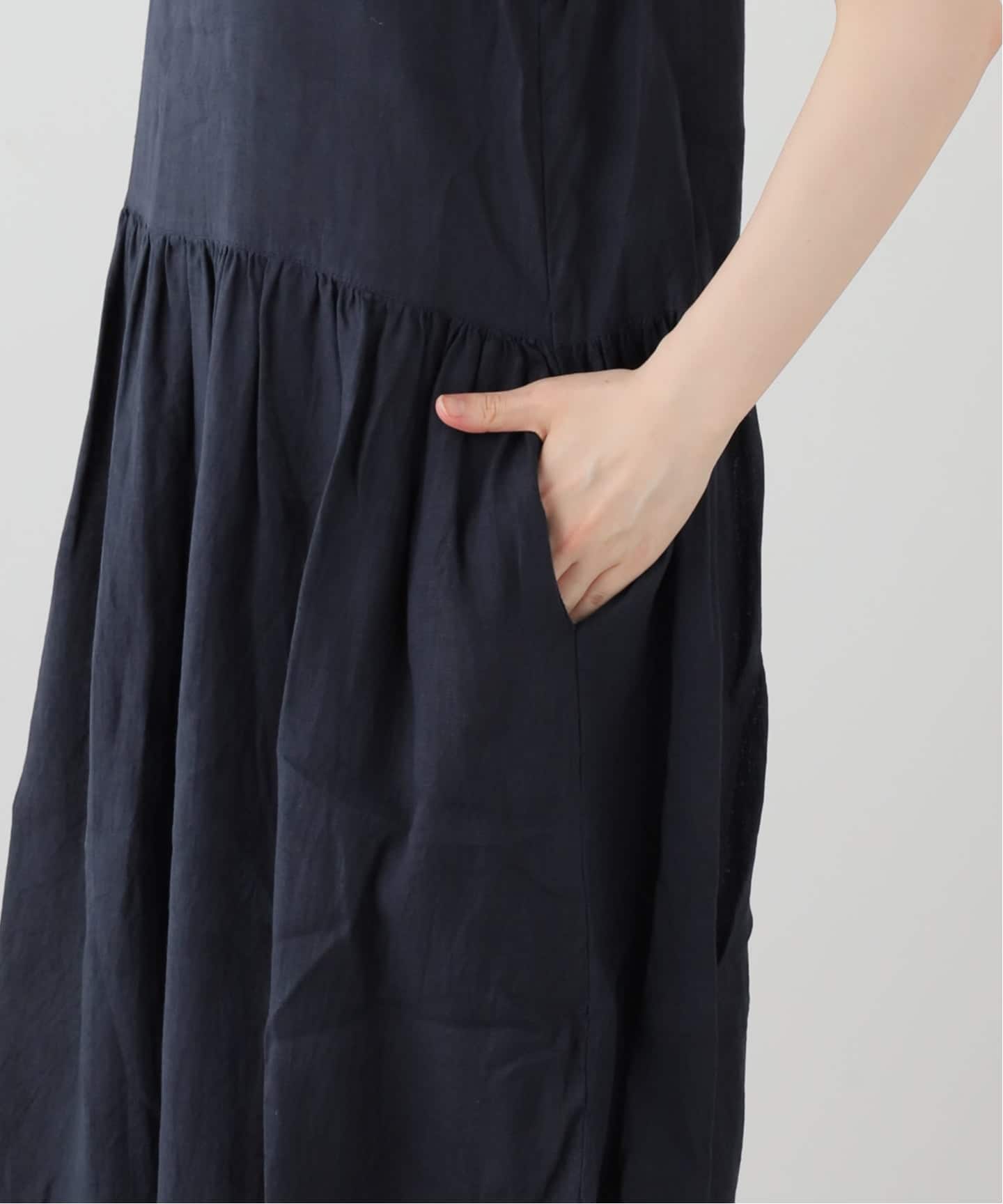 ARMEN】LINEN PLAIN BOAT NECK DRESS（ワンピース）｜journal standard