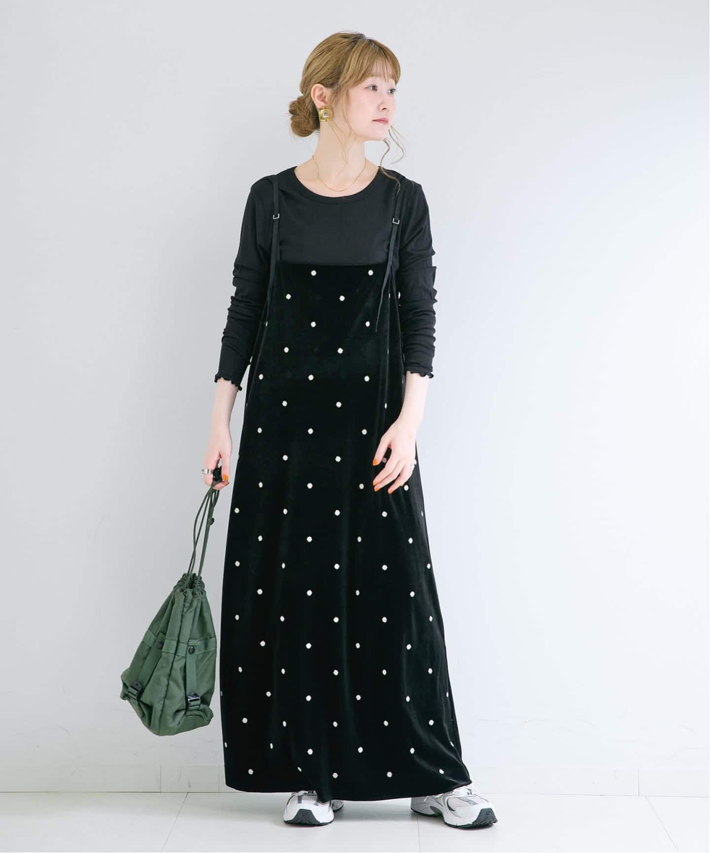 WEB限定】手洗い可 / ベロアフラワー刺繍ワンピース（ワンピース