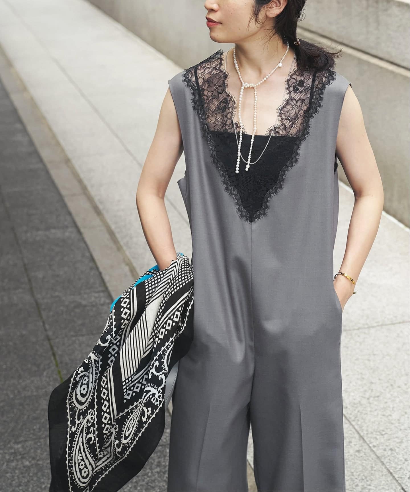 一部カラーWEB限定／予約》Lace Neck オールインワン（つなぎ