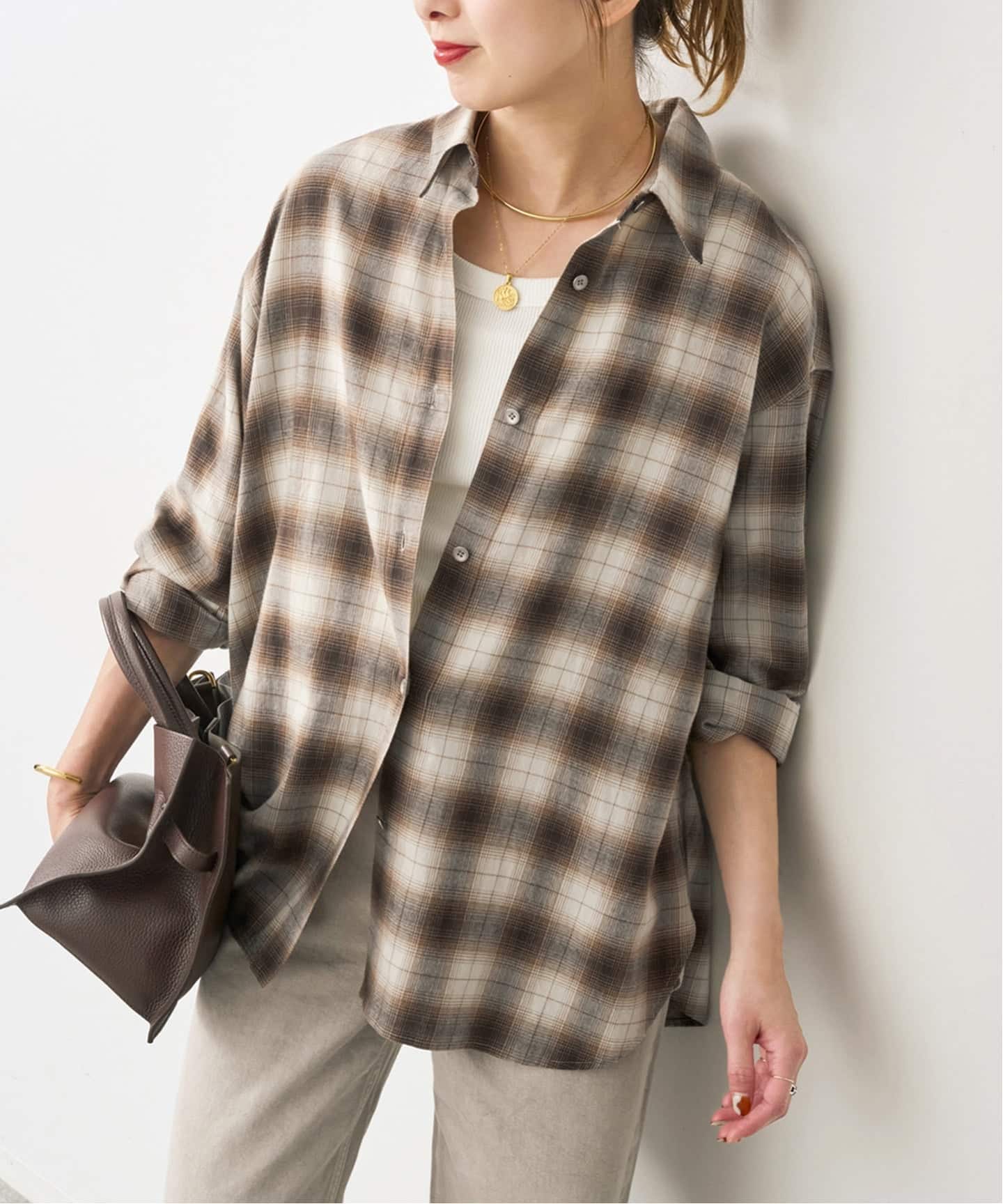 Spick and Span チェック柄　シアー　長袖シャツ ブラウン ソフトオンブレチェックシャツ（シャツ／ブラウス）｜Spick & Span