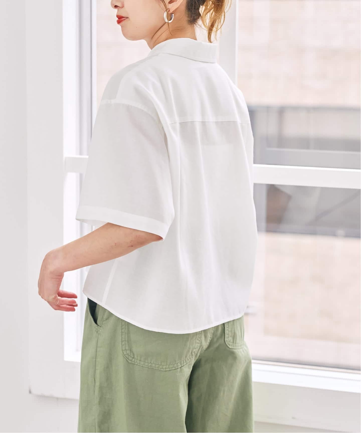 リネンブレンドロゴ刺繍ショートシャツ（シャツ／ブラウス）｜Spick