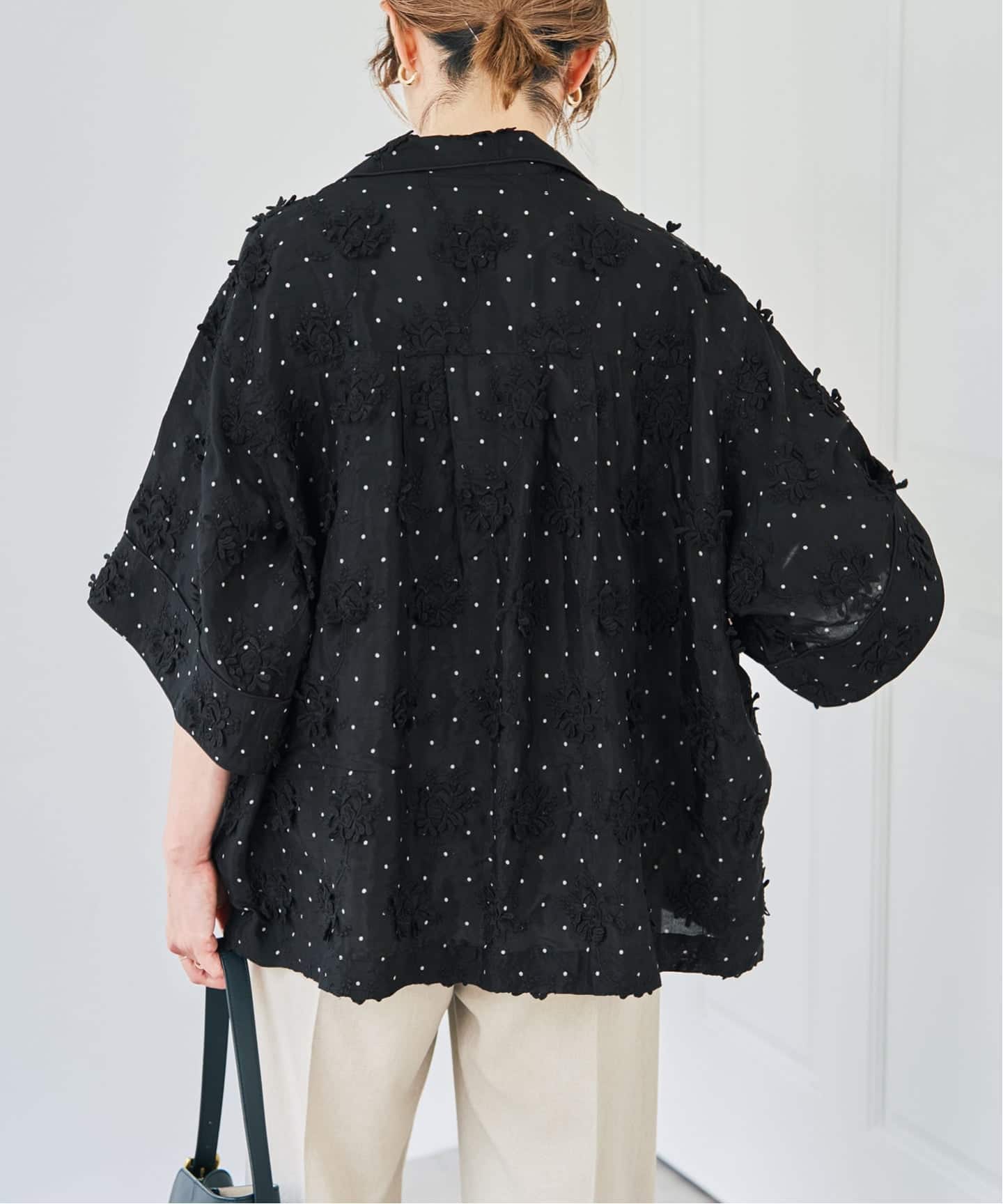 予約》crinkle crinkle crinkle dot 3D embroidery open collar sh