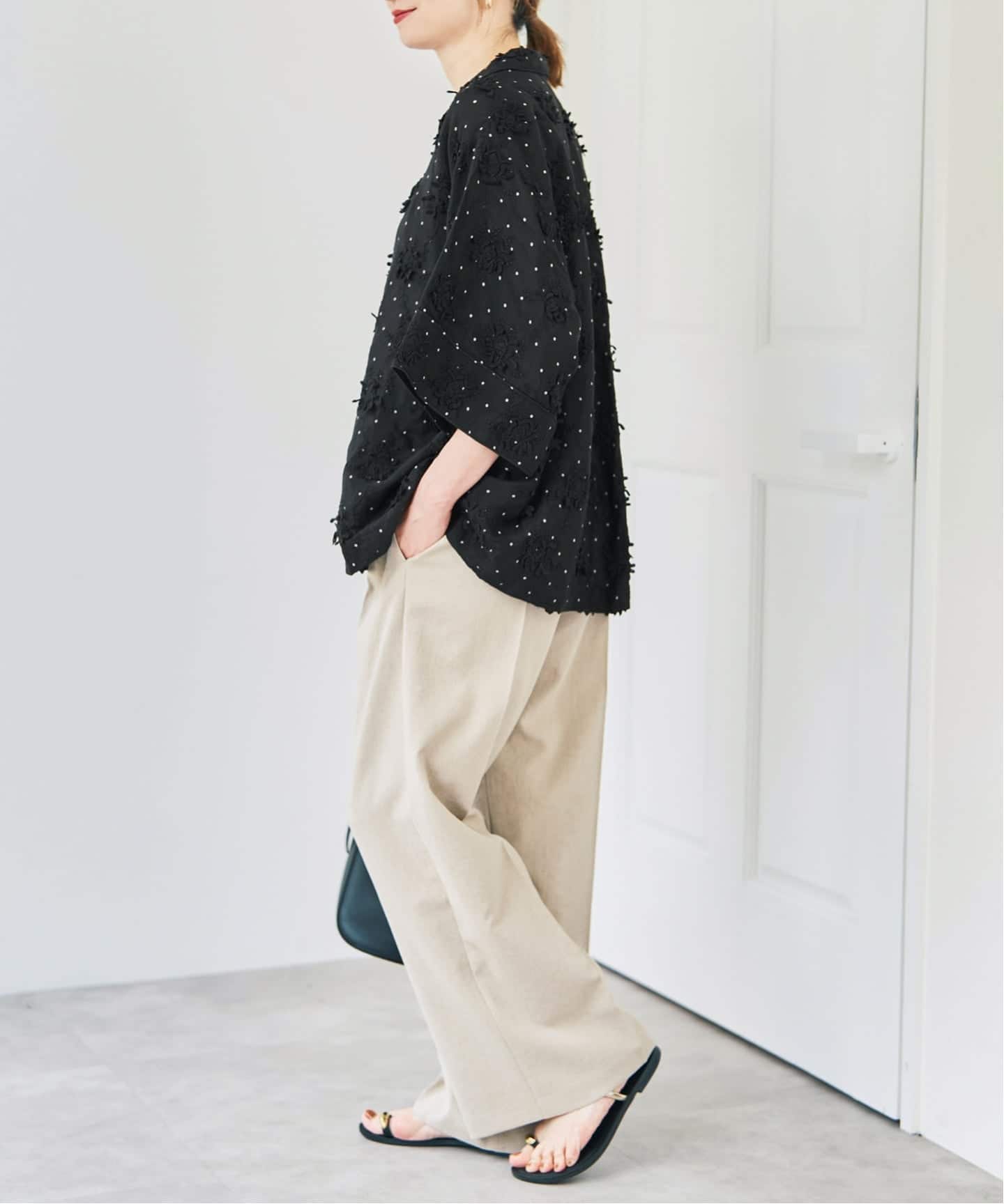 予約》crinkle crinkle crinkle dot 3D embroidery open collar sh