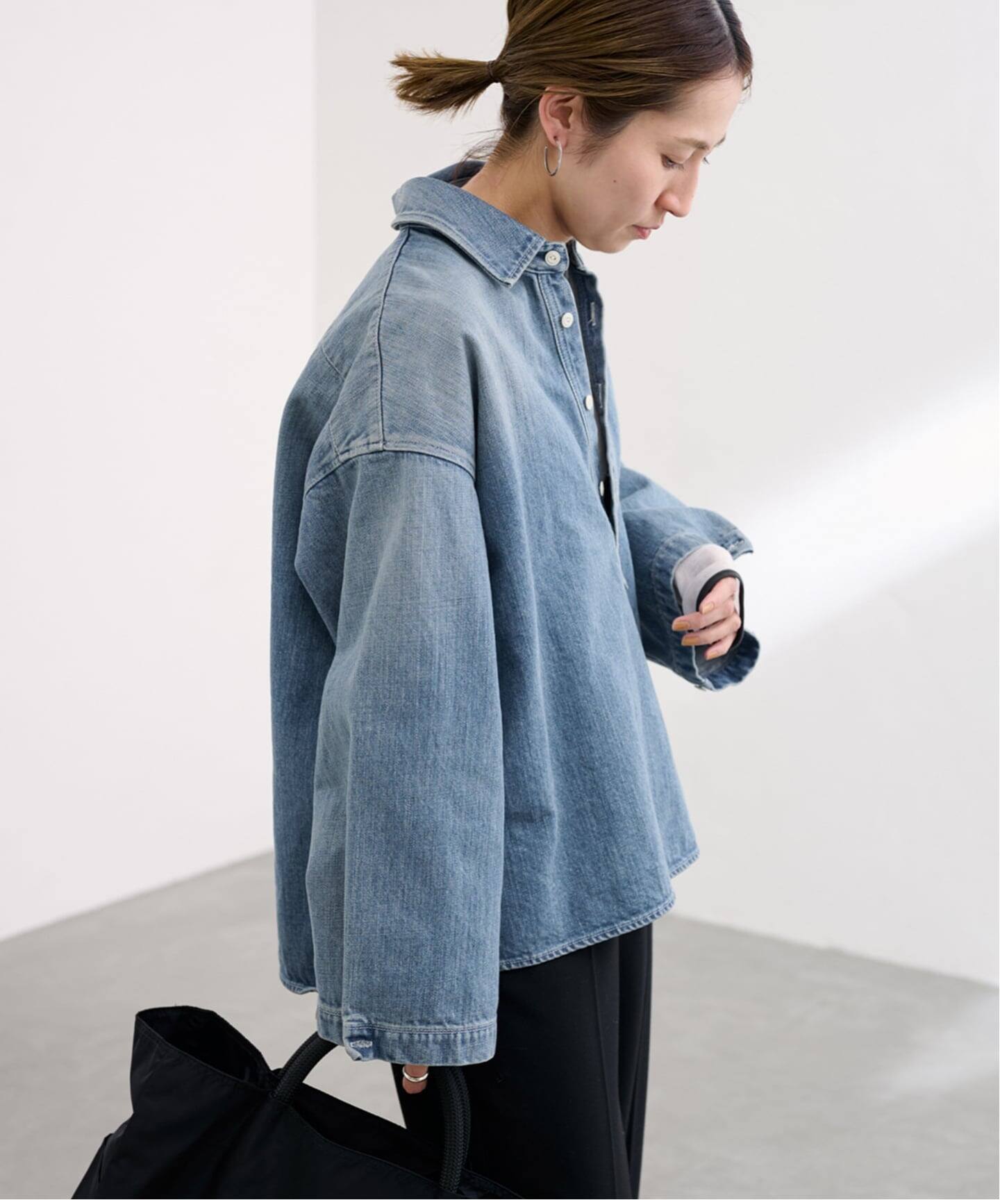 ≪WEB限定 / 追加予約≫デニムプルオーバーシャツ（シャツ／ブラウス
