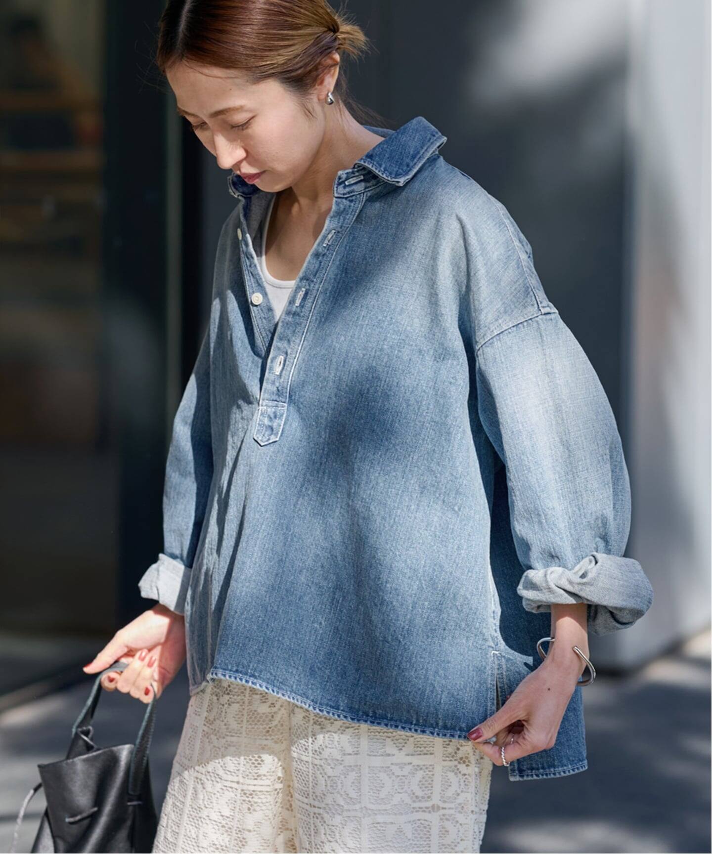 ≪WEB限定 / 追加予約≫デニムプルオーバーシャツ（シャツ／ブラウス