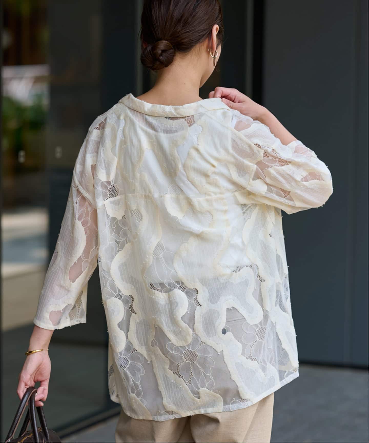 25SSフレームワークESTHE OVERSIZED SHEER LACE V ≪追加予約≫ESTHE OVERSIZED SHEER LACE シャツ（シャツ／ブラウス