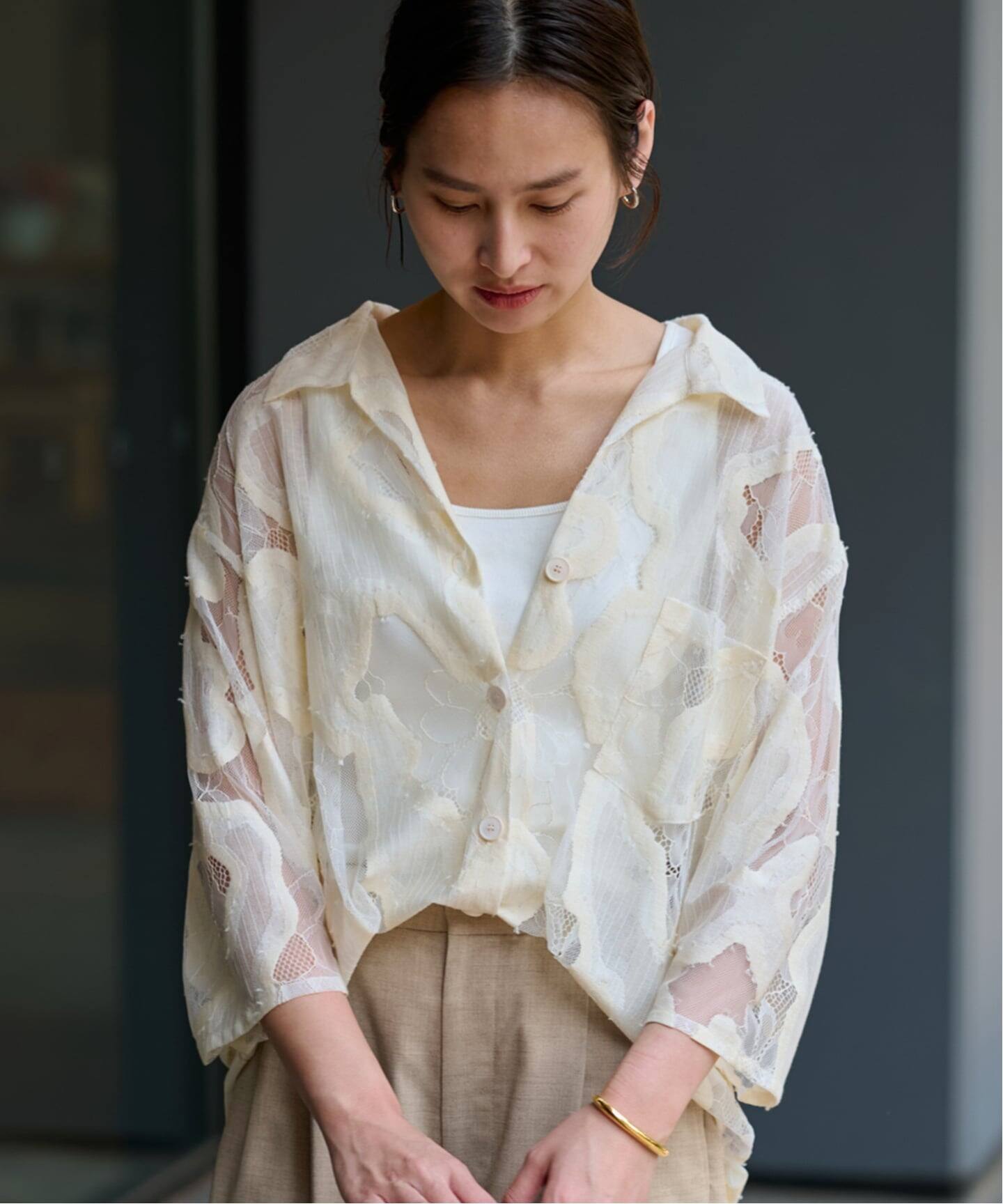 ≪追加≫ESTHE OVERSIZED SHEER LACE シャツ（シャツ／ブラウス 