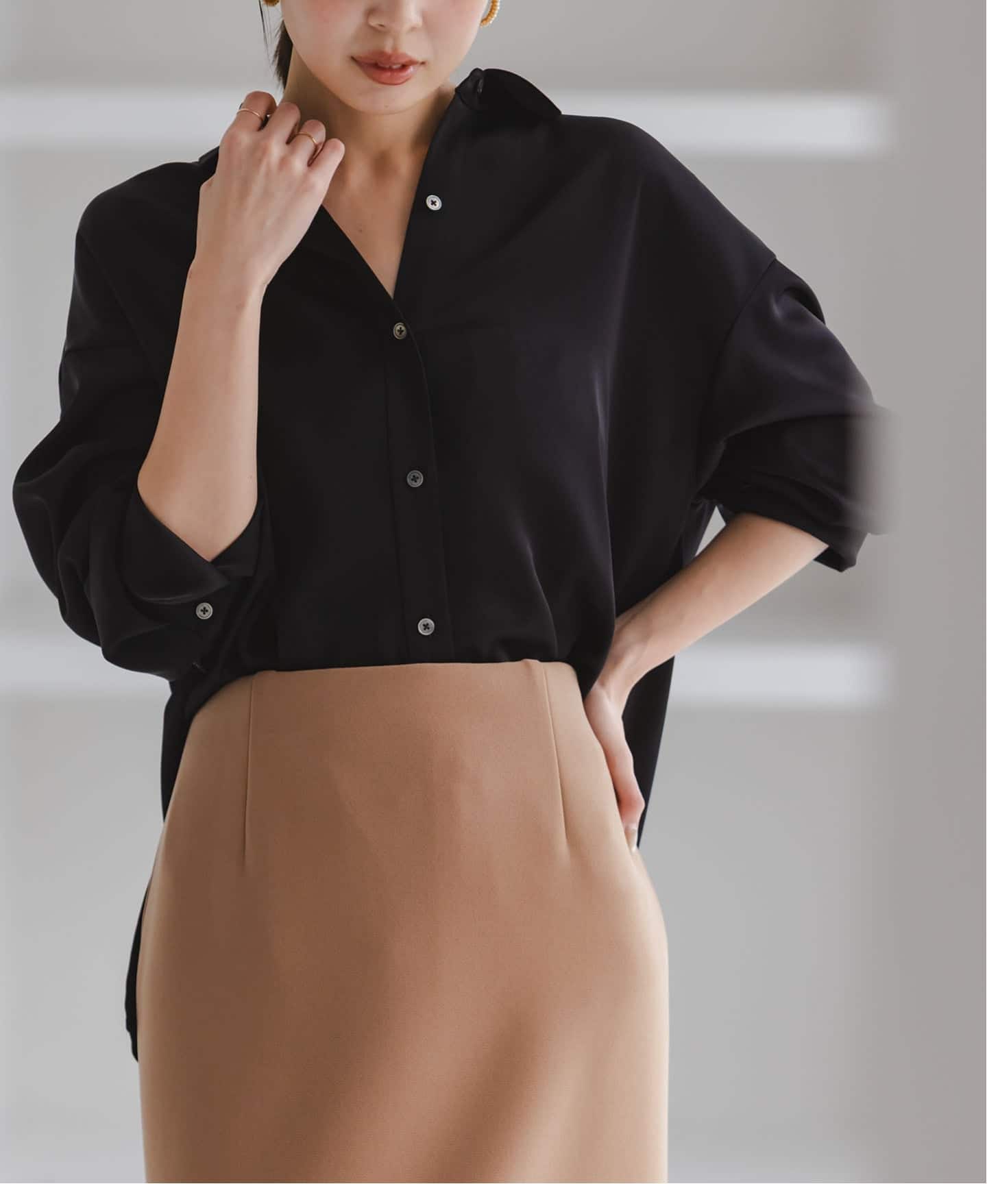 26SS先行予約》ルナサテンドレープシャツ（シャツ／ブラウス）｜NOBLE