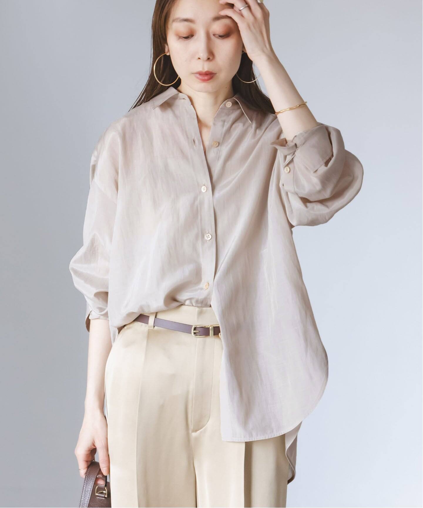 【美品】NOBLE シルキーコットンフォルムシャツ/ベージュ 洗える】シルキーコットンフォルムシャツ（シャツ／ブラウス）｜NOBLE