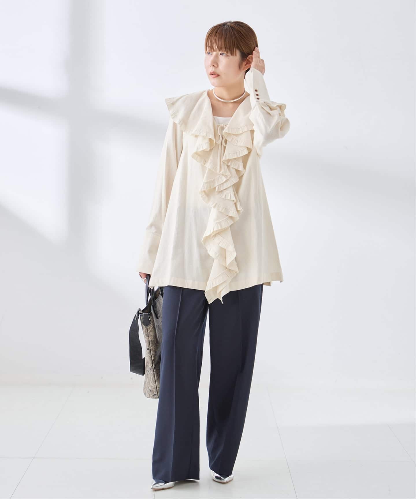 予約》Uhr/ウーア Cotton Silk Ruffle Frill Shirt シャツ（シャツ