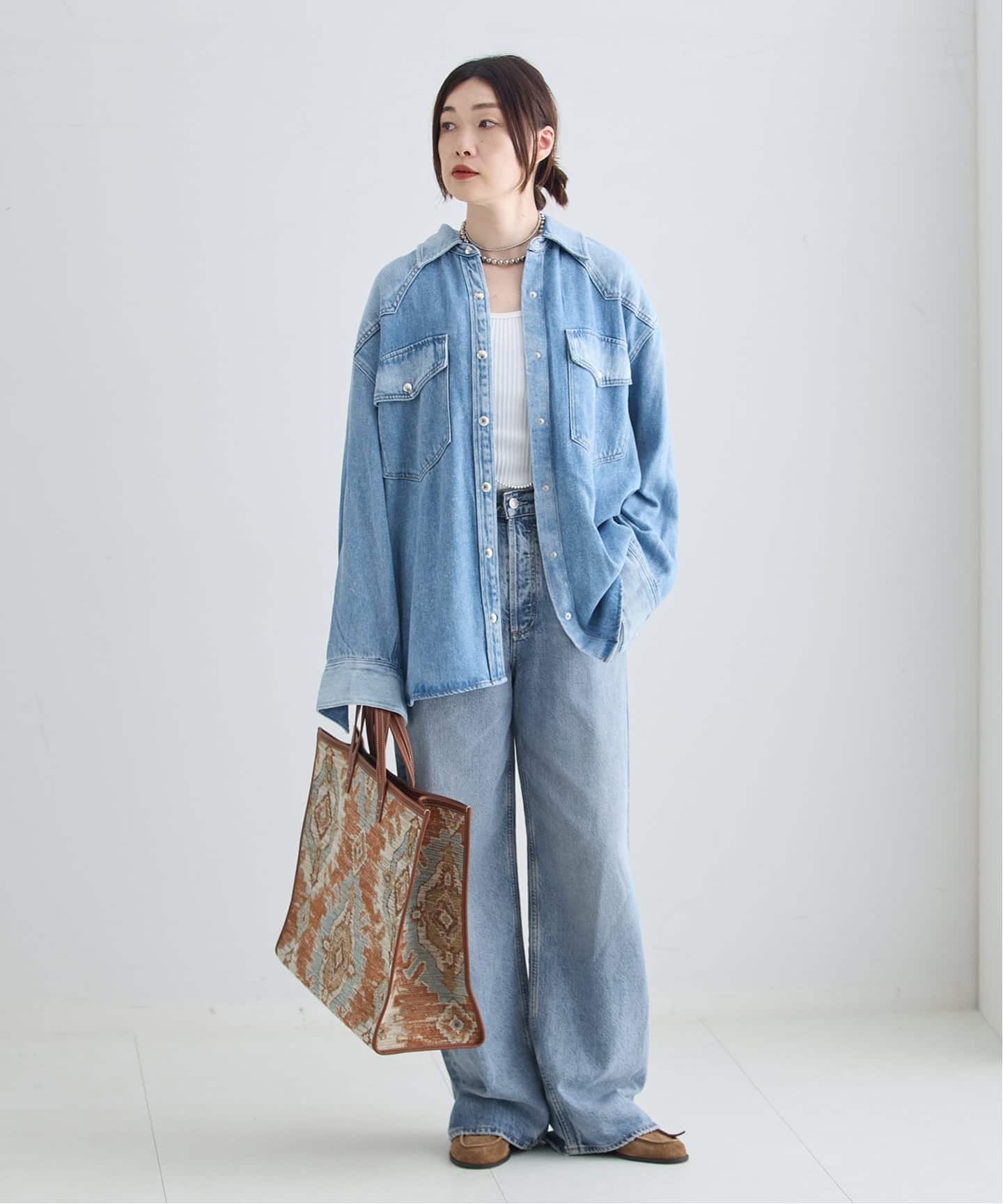 AGOLDE/エーゴールドイー LOTTA SHIRT IN SCRIPT デニムシャツ（シャツ