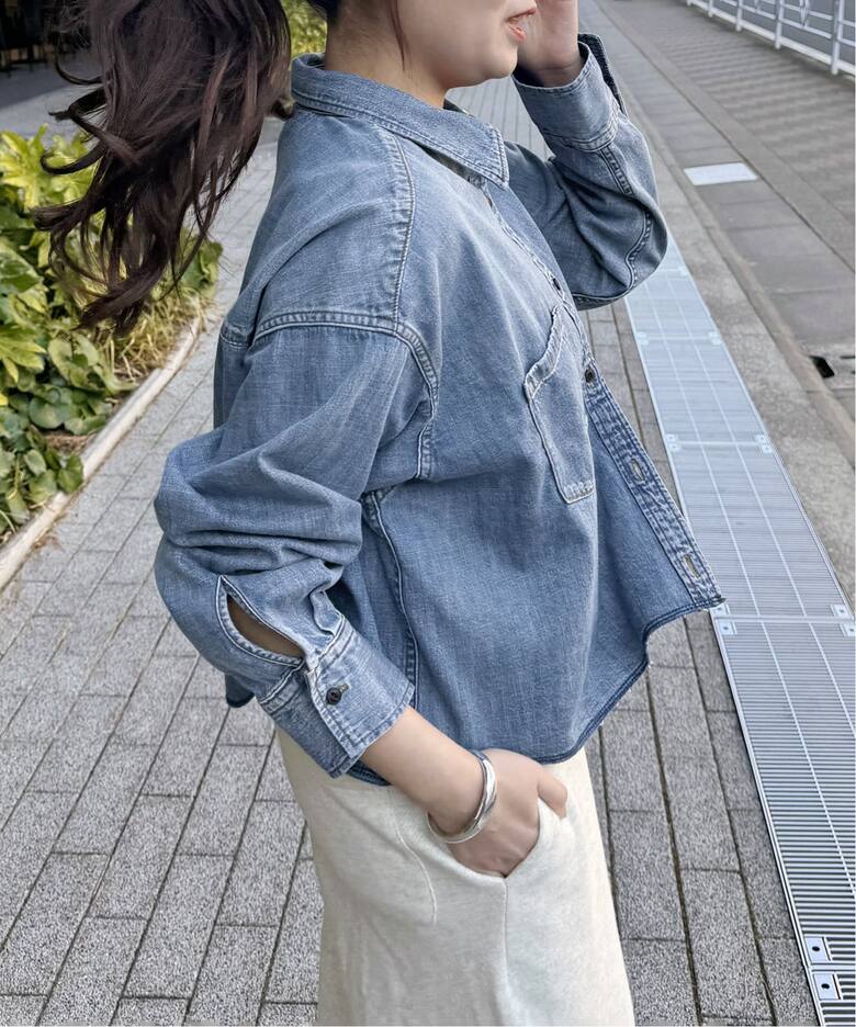 追加》ライトオンスデニムクロップドシャツ（シャツ／ブラウス 