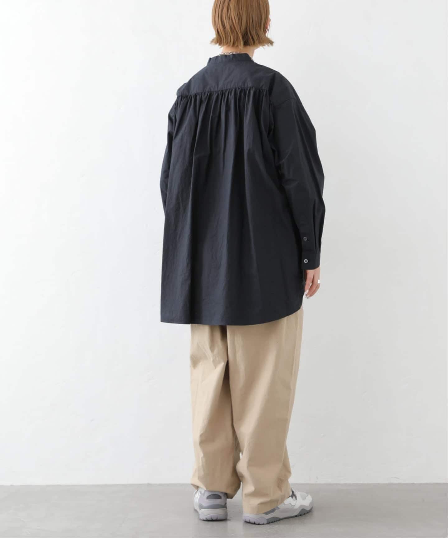 60コットン スタンドカラーギャザーシャツ（シャツ／ブラウス