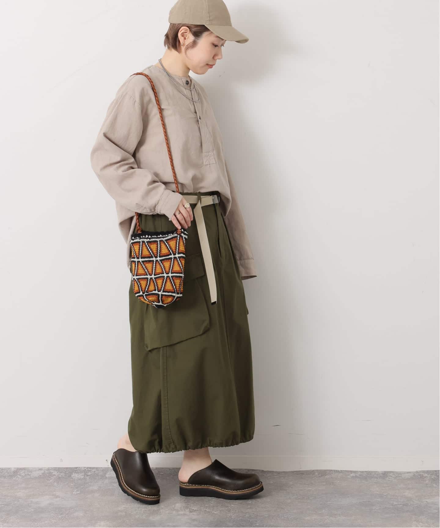 予約》【HTS】COTTON LINEN HENRY NECK（シャツ／ブラウス）｜journal