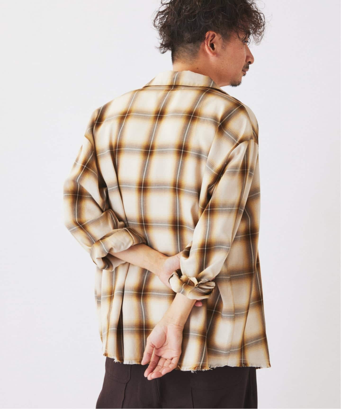 【美品】relumeレーヨン フリンジ オンブレチェックシャツ Ｌ 予約》レーヨン アンカット フリンジ オンブレ チェックシャツ（シャツ
