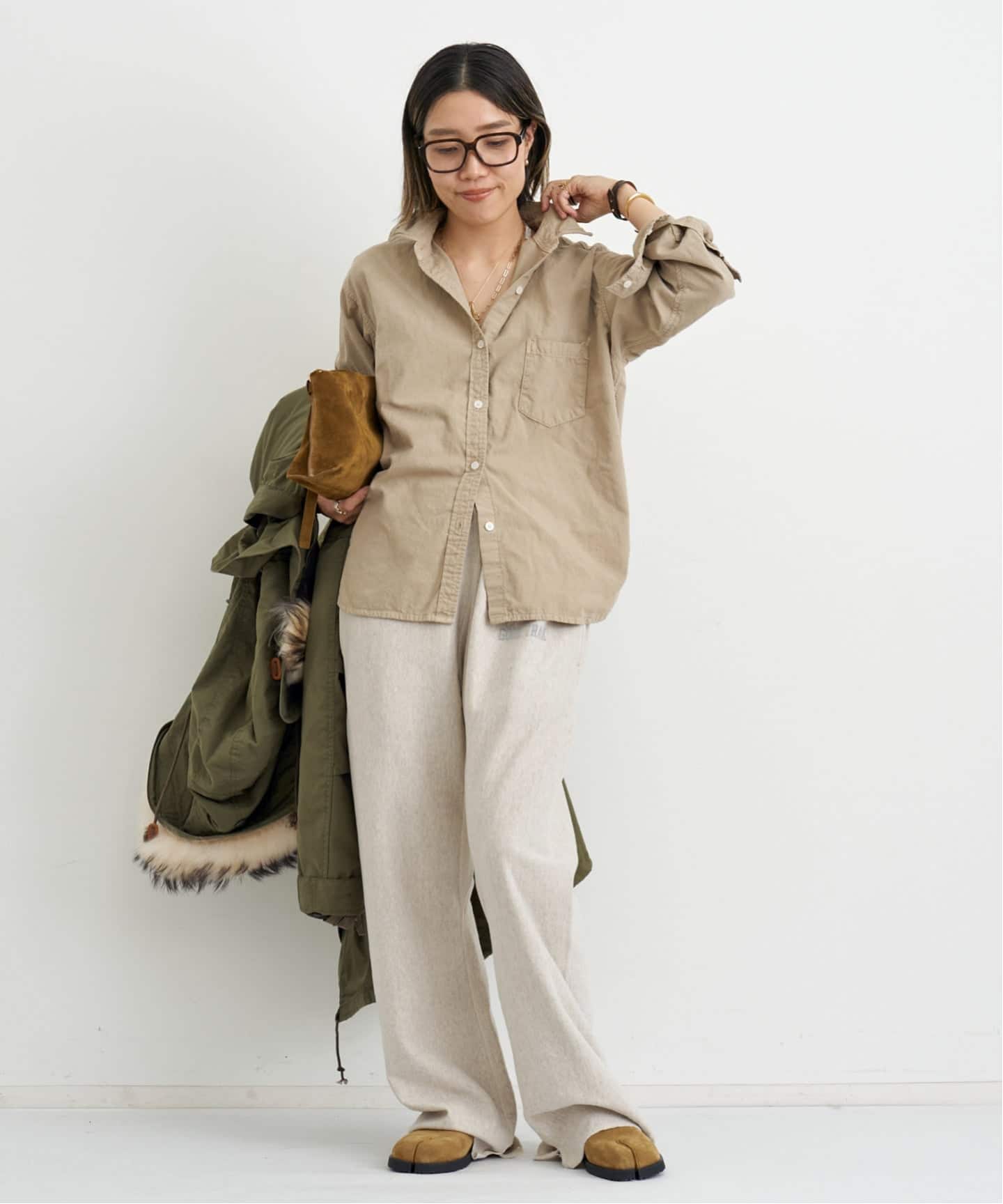 美品 レミレリーフ アパルトモン シャンブレーシャツ ベージュ フリー REMI RELIEF/レミ レリーフ】 CHAMBRAY SHIRT（シャツ／ブラウス）｜L