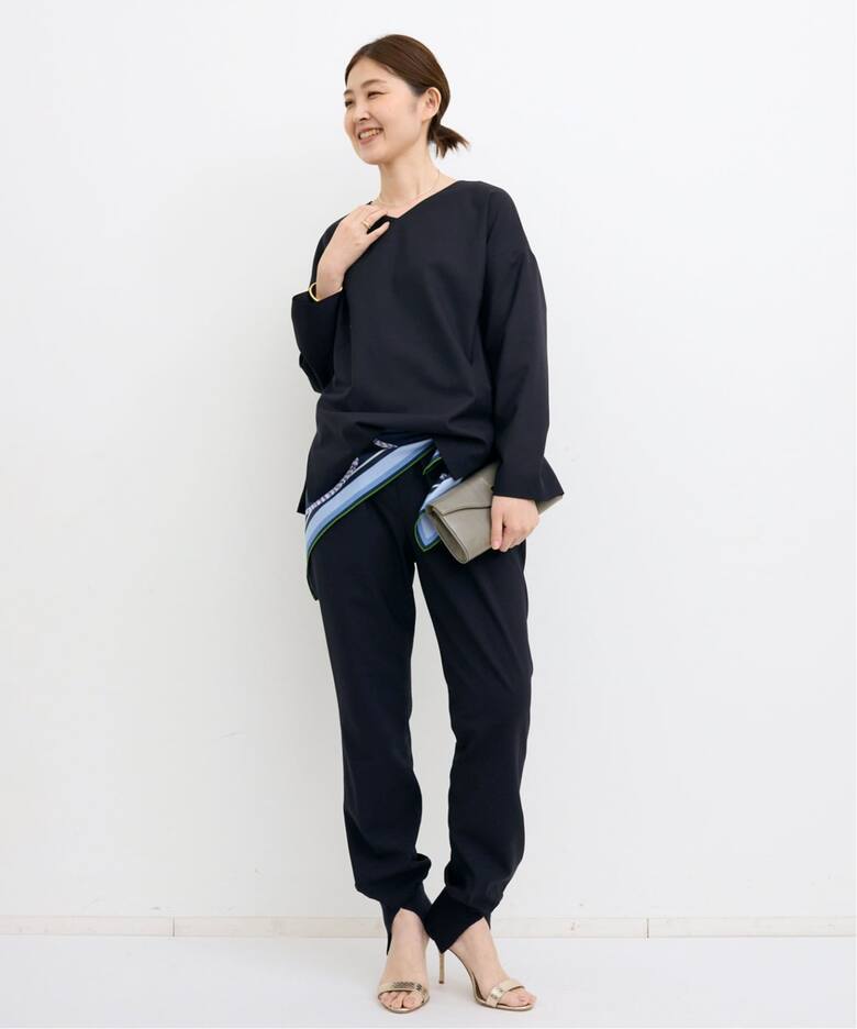 COL PIERROT/コル ピエロ】 Back Zip V-neck Blouse（シャツ／ブラウス 
