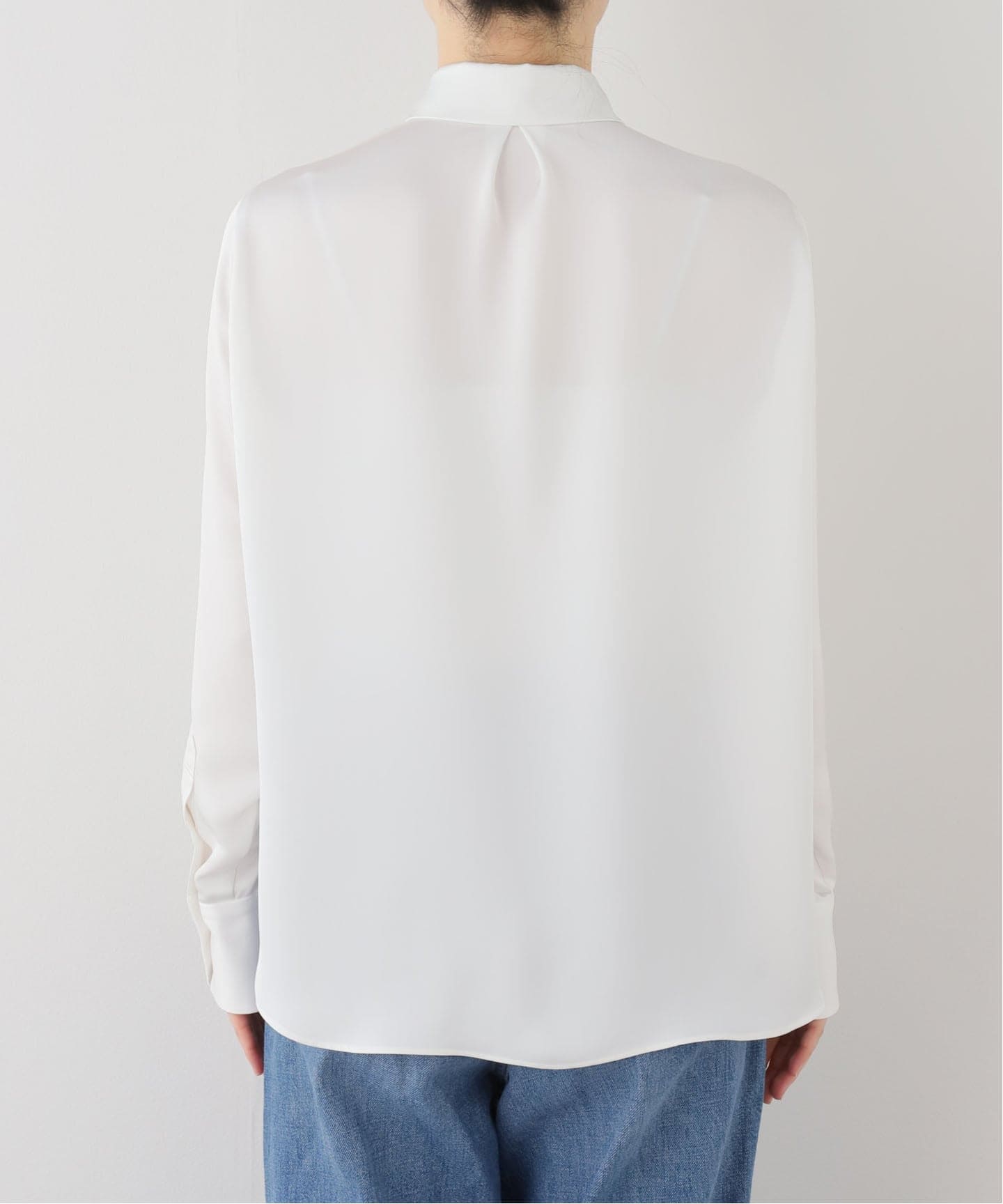 Col Pierrot /コル ピエロ】PEARL BUTTUN SATIN BLOUSE（シャツ
