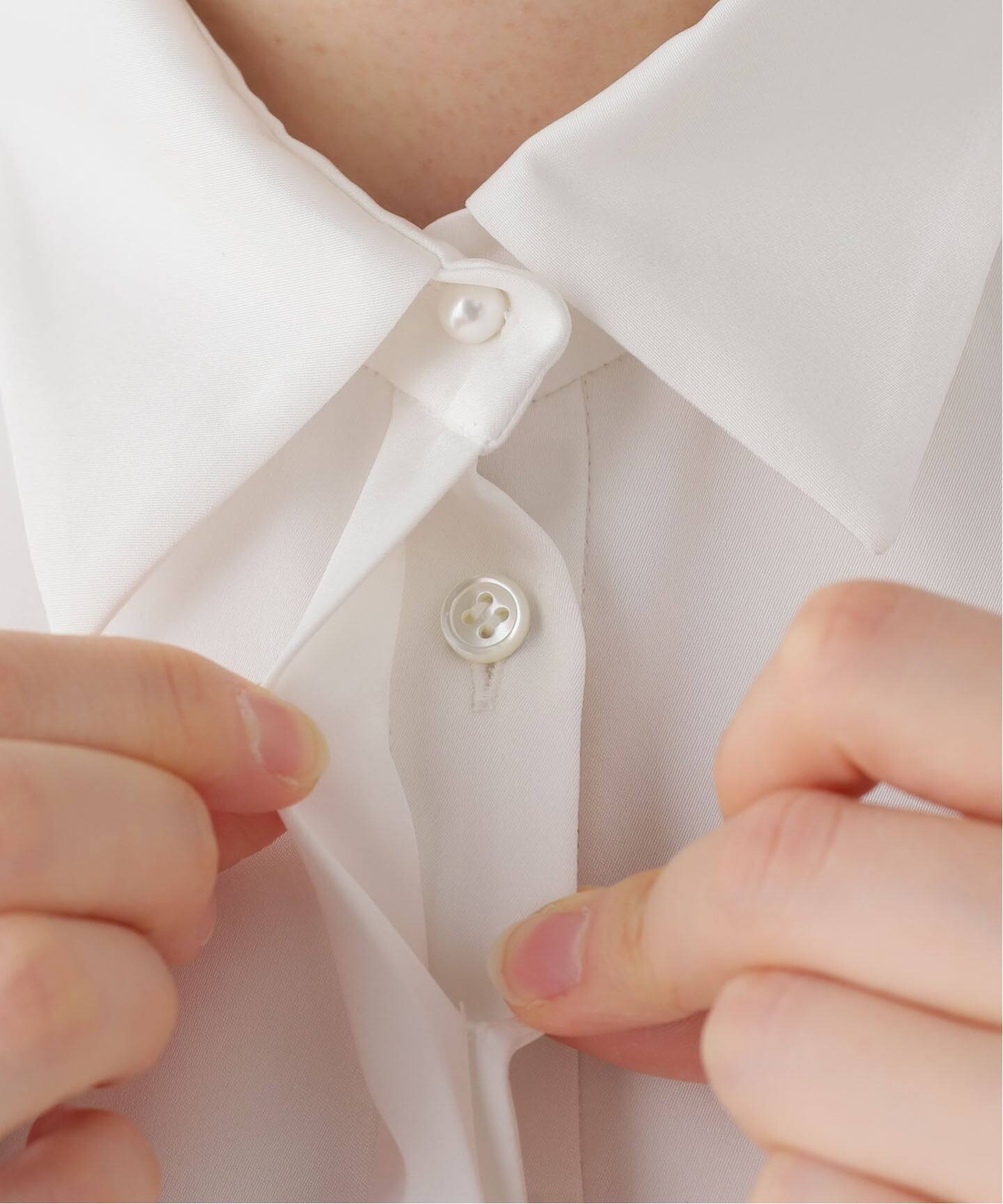 Col Pierrot /コル ピエロ】PEARL BUTTUN SATIN BLOUSE(シャツ Col Pierrot /コル ピエロ】PEARL BUTTUN SATIN BLOUSE(シャツ