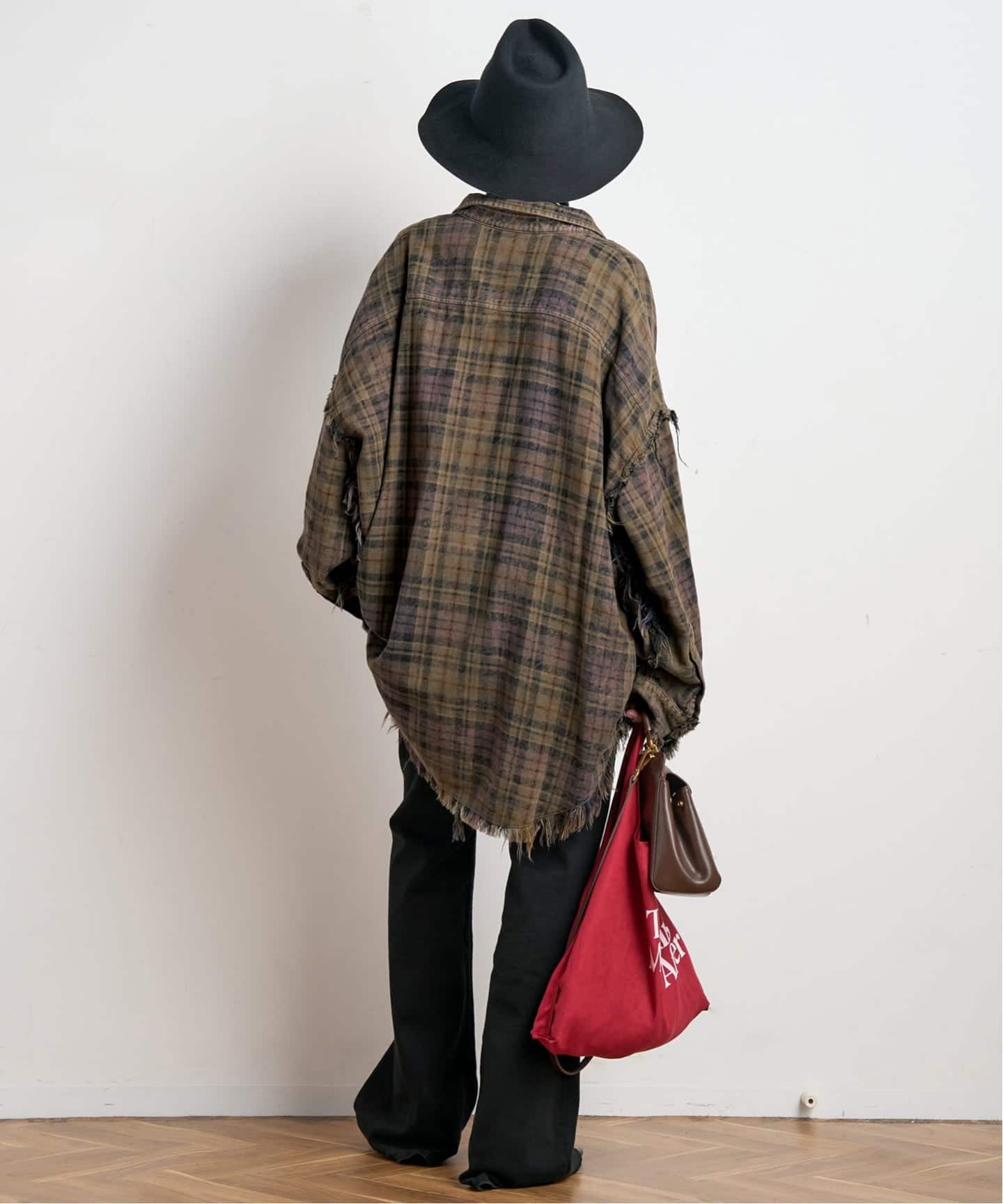 R13/アールサーティーン】SHREDDED SEAM DROP NECK SHIRT（シャツ