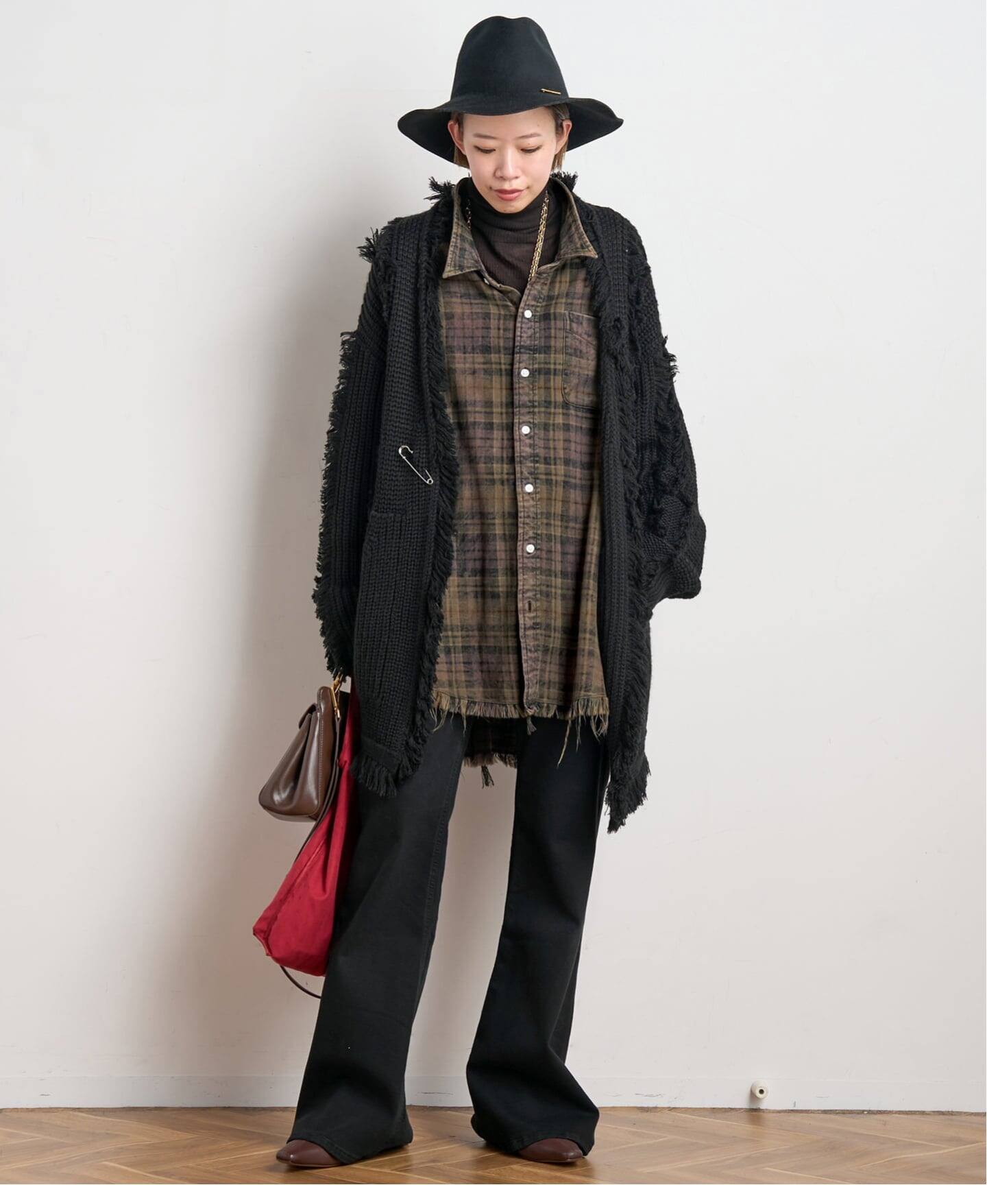 R13/アールサーティーン】SHREDDED SEAM DROP NECK SHIRT（シャツ