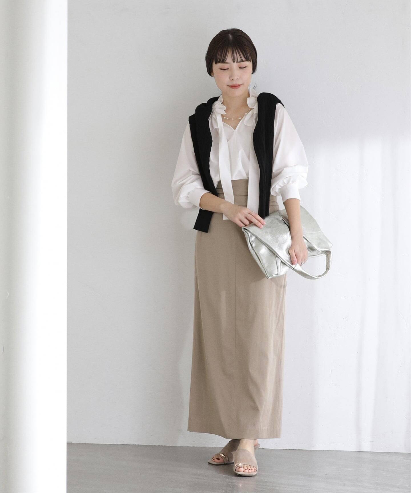 新品☆La TOTALITE/ラトータリテ レーヨンフリルシャーリングブラウス☆ La TOTALITE - 新品☆La TOTALITE/ラトータリテ レーヨンフリル