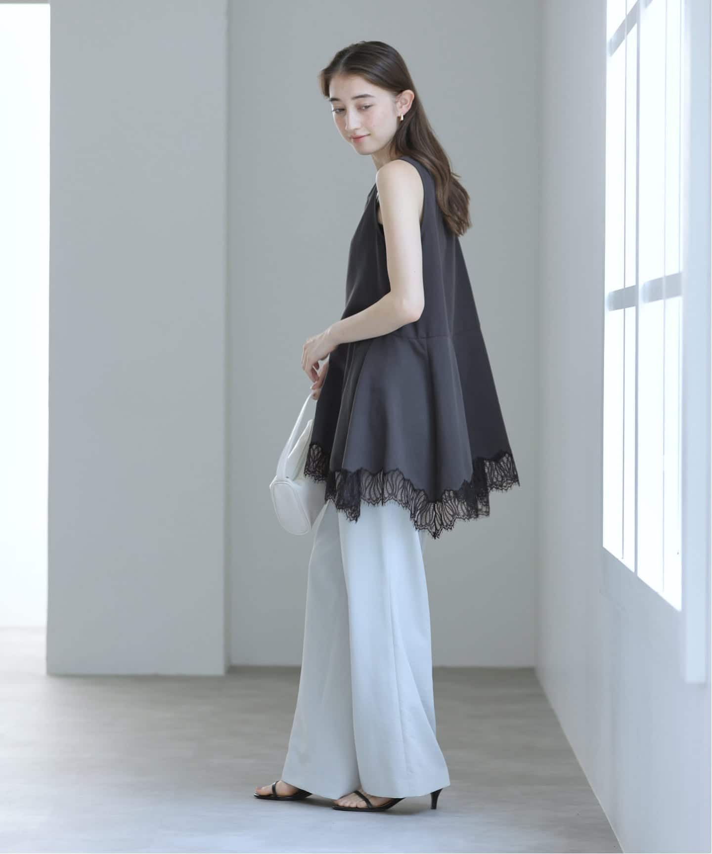追加》【洗える】CHIGNON/シニヨン ヘムレースサテンタンク（シャツ