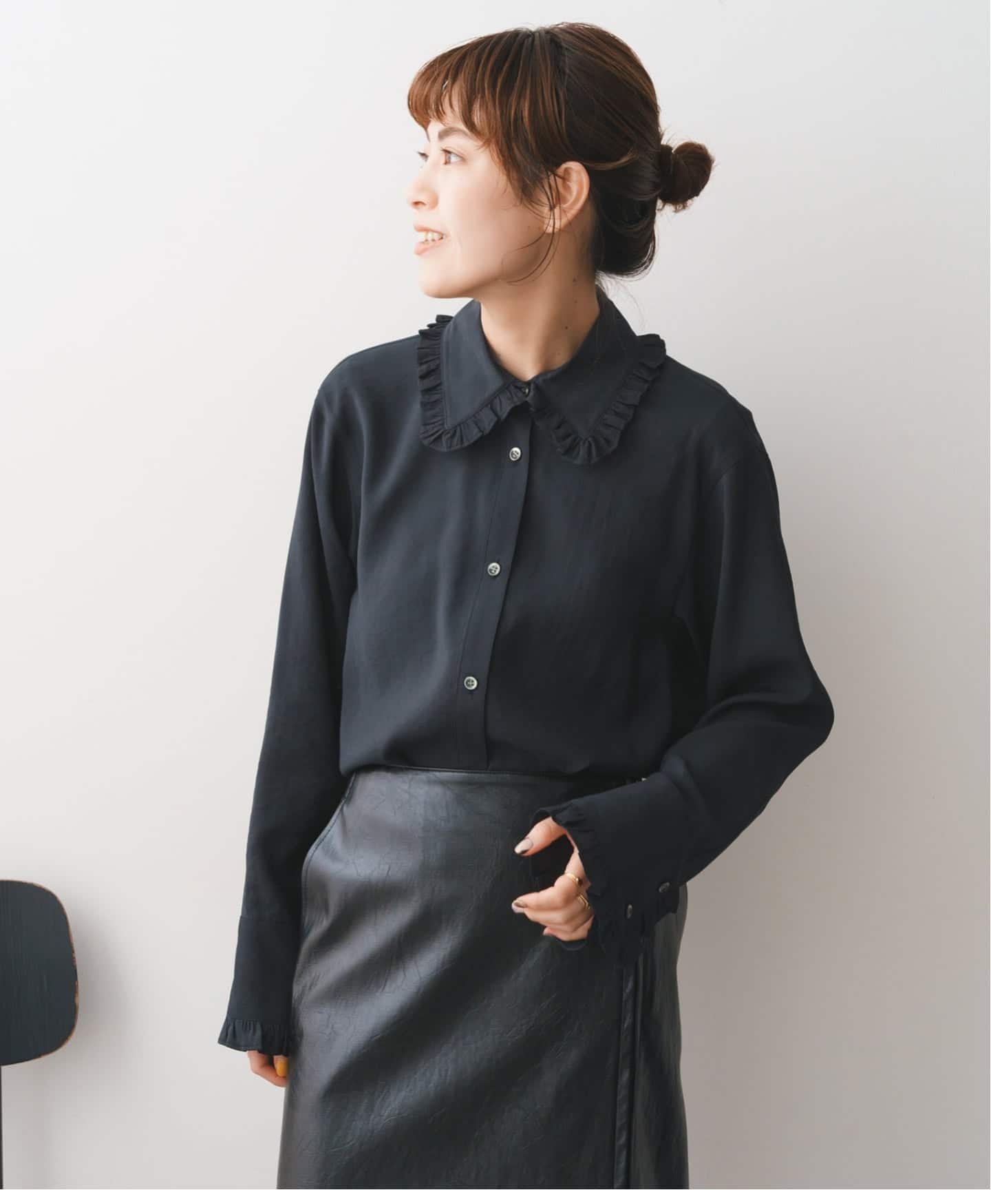 spick&span フリルカラーブラウス ブラック 完売 長袖 トップス 追加予約》フリルカラーブラウス（シャツ／ブラウス）｜Spick and Span