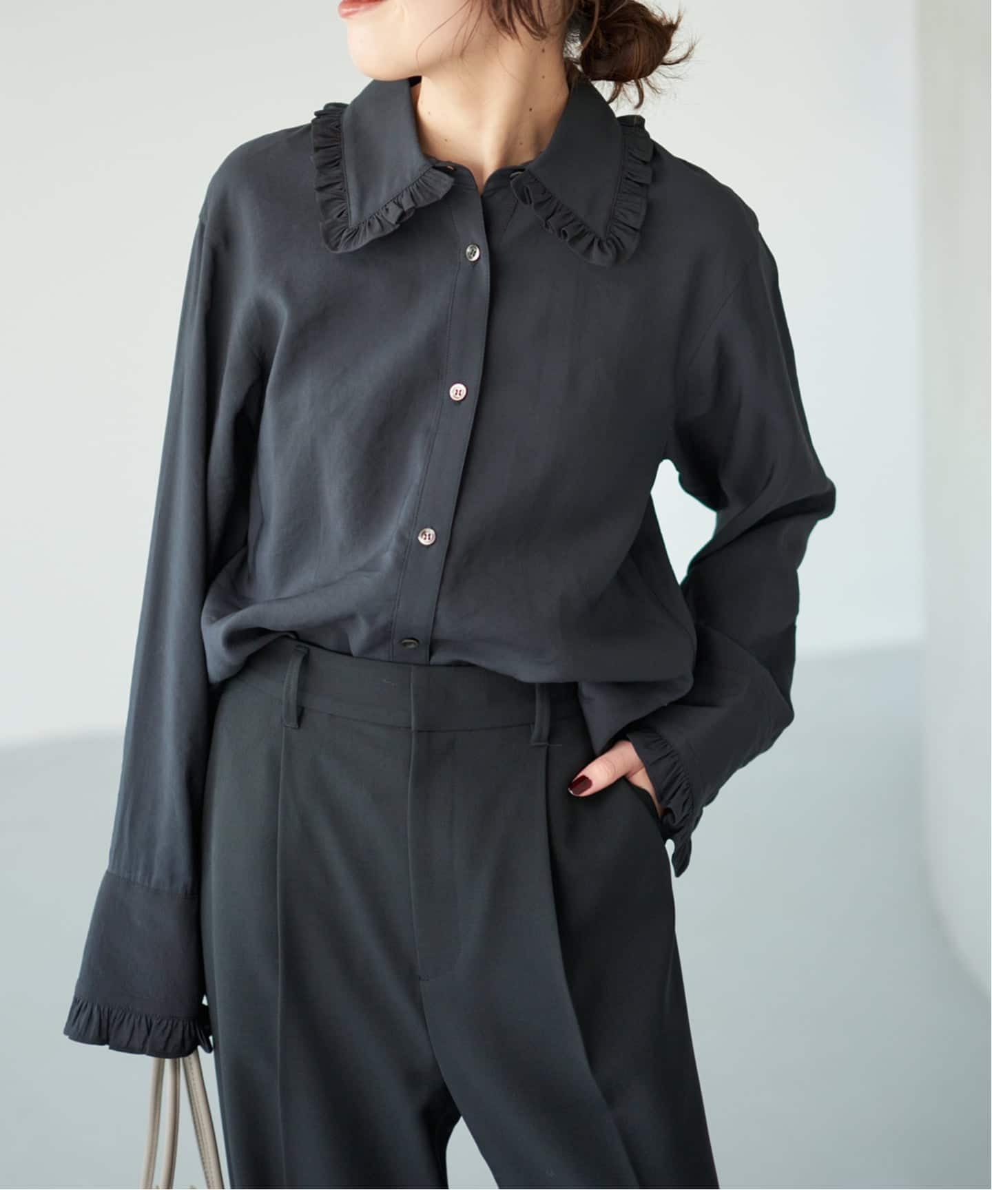 spick&span フリルカラーブラウス ブラック 完売 長袖 トップス 追加予約》フリルカラーブラウス（シャツ／ブラウス）｜Spick and Span