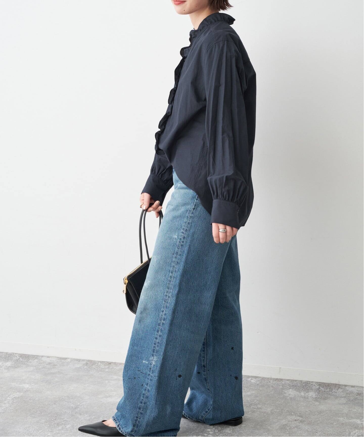 【2023AW】Spick and Span フリルVネックブラウス 黒 フリルVネックブラウス | スピック＆スパン(Spick and Span) | マルイ