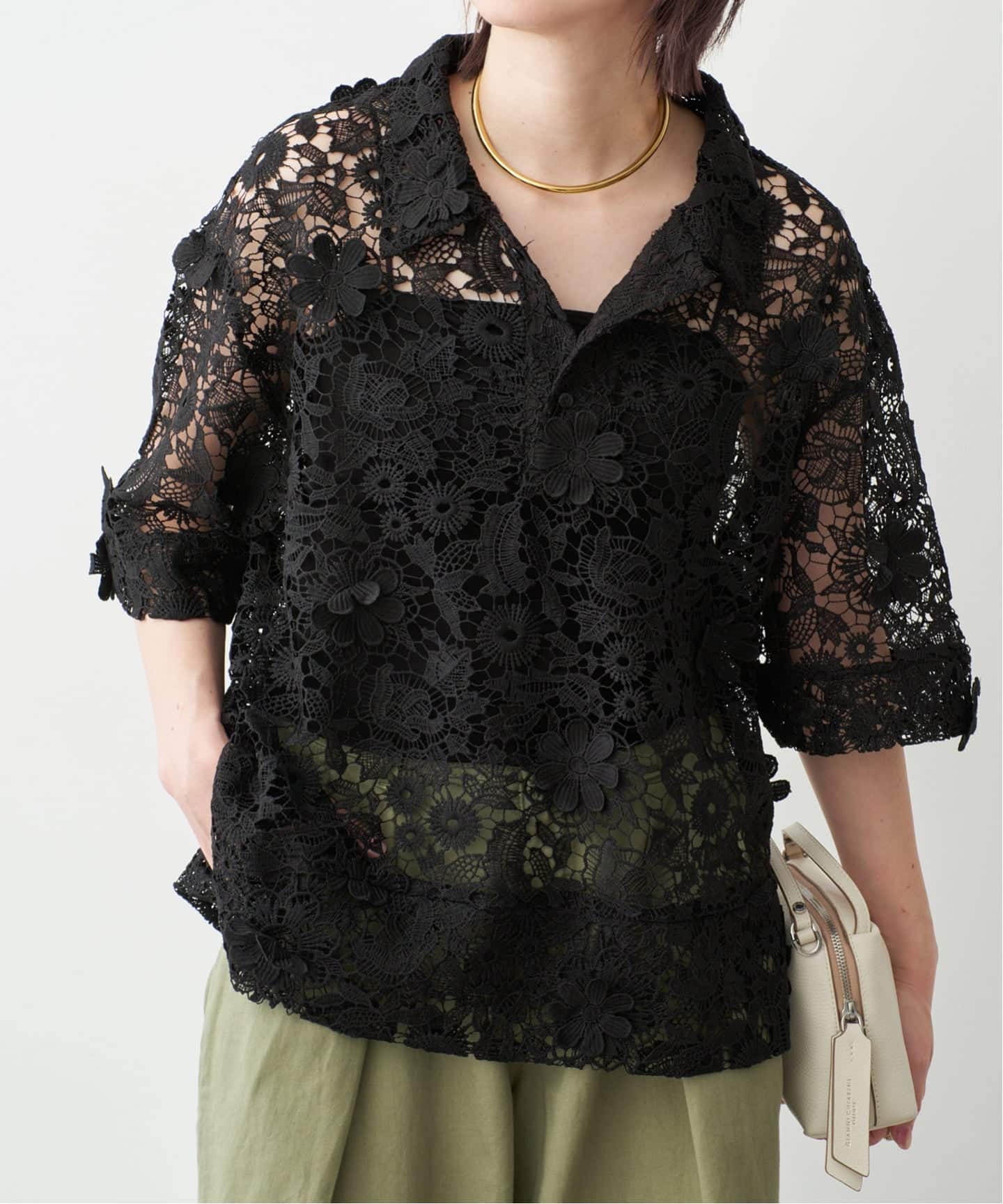 新作 LAYAS 黒 レース 半袖トップス 一部店舗+WEB限定》LAYAS/レイヤーズ レース半袖シャツ（シャツ