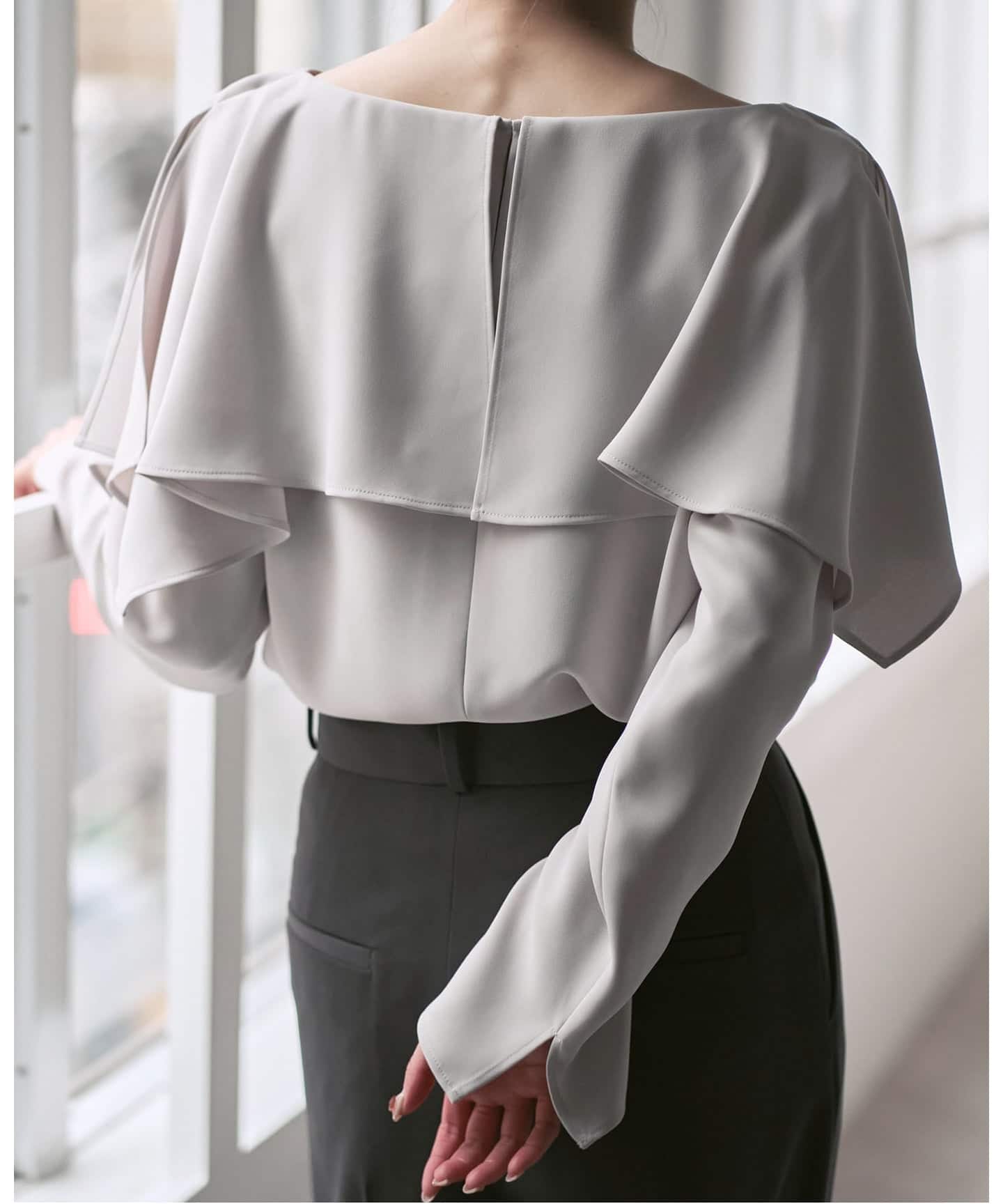 スリットケープブラウス（シャツ／ブラウス）｜NOBLE（ノーブル）の