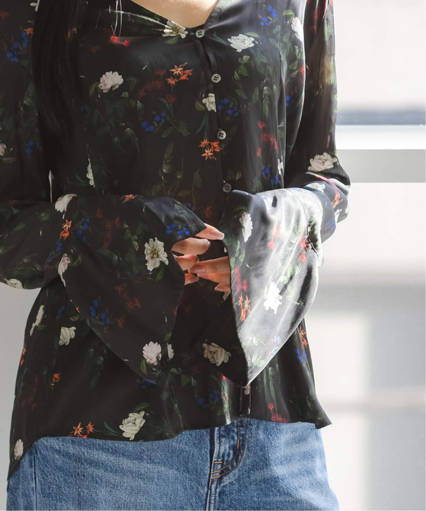 フラワープリントスリットスリーブブラウス（シャツ／ブラウス