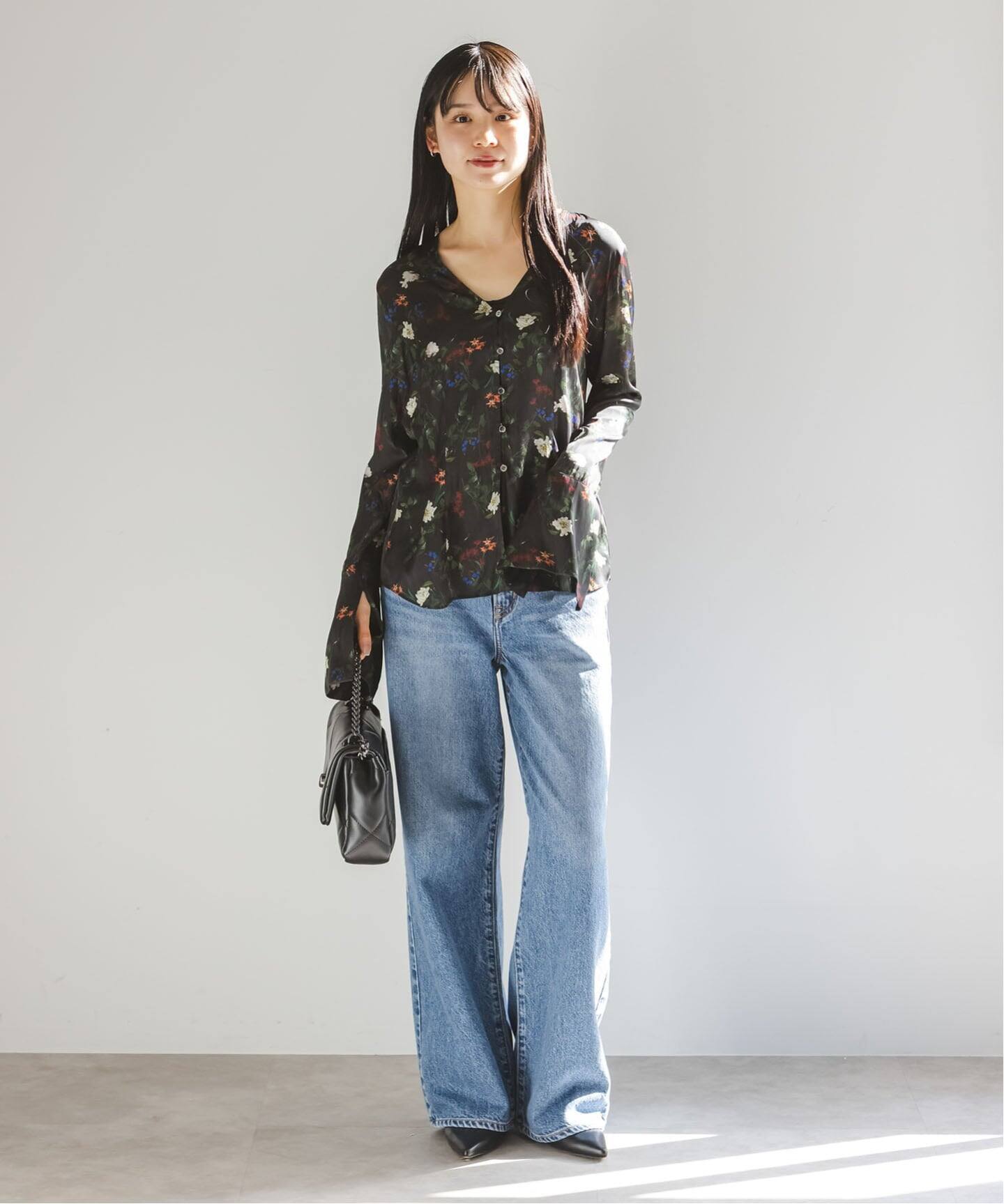 フラワープリントスリットスリーブブラウス（シャツ／ブラウス