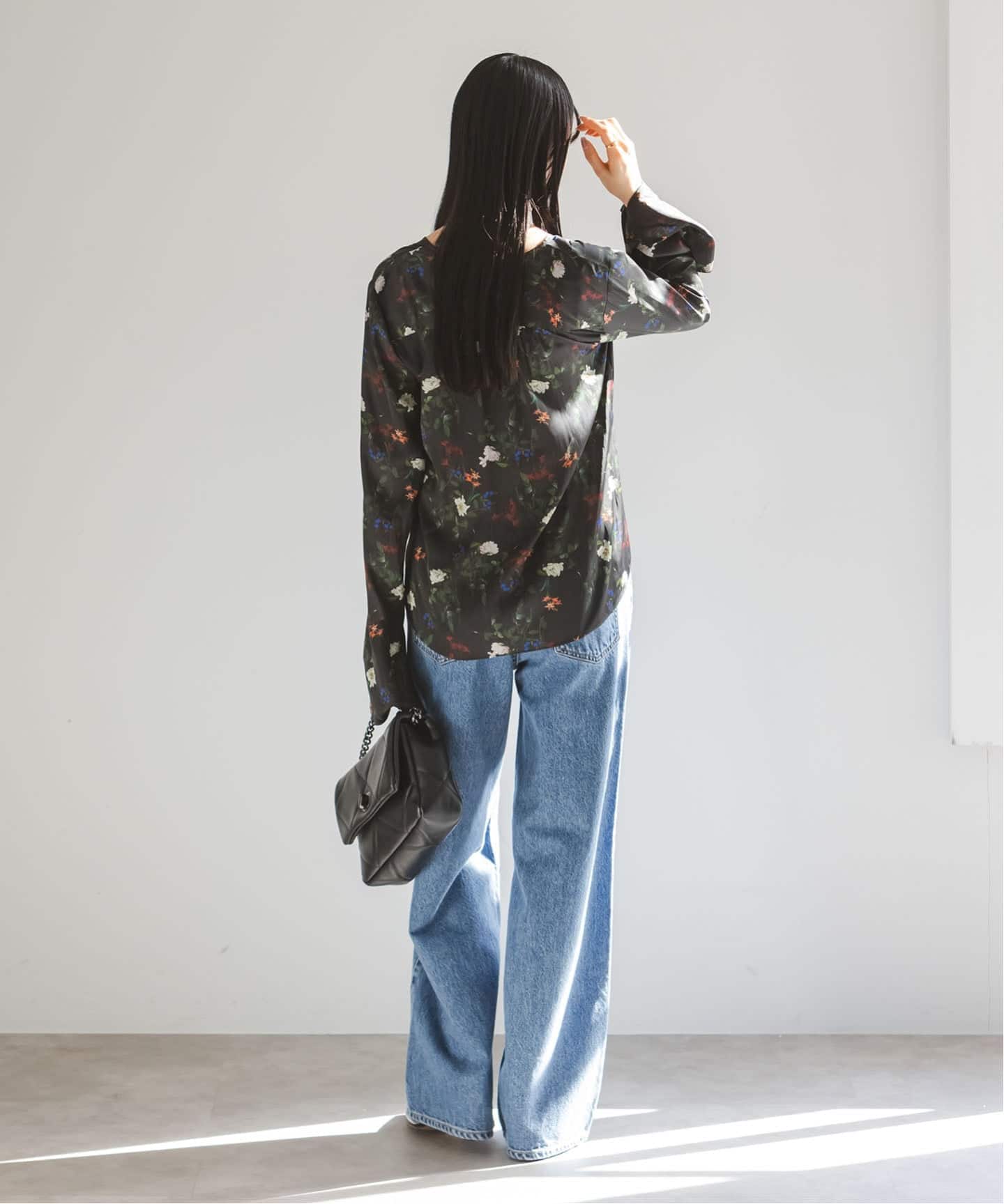 フラワープリントスリットスリーブブラウス（シャツ／ブラウス