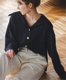 オーバーカラーゴールドボタンブラウス