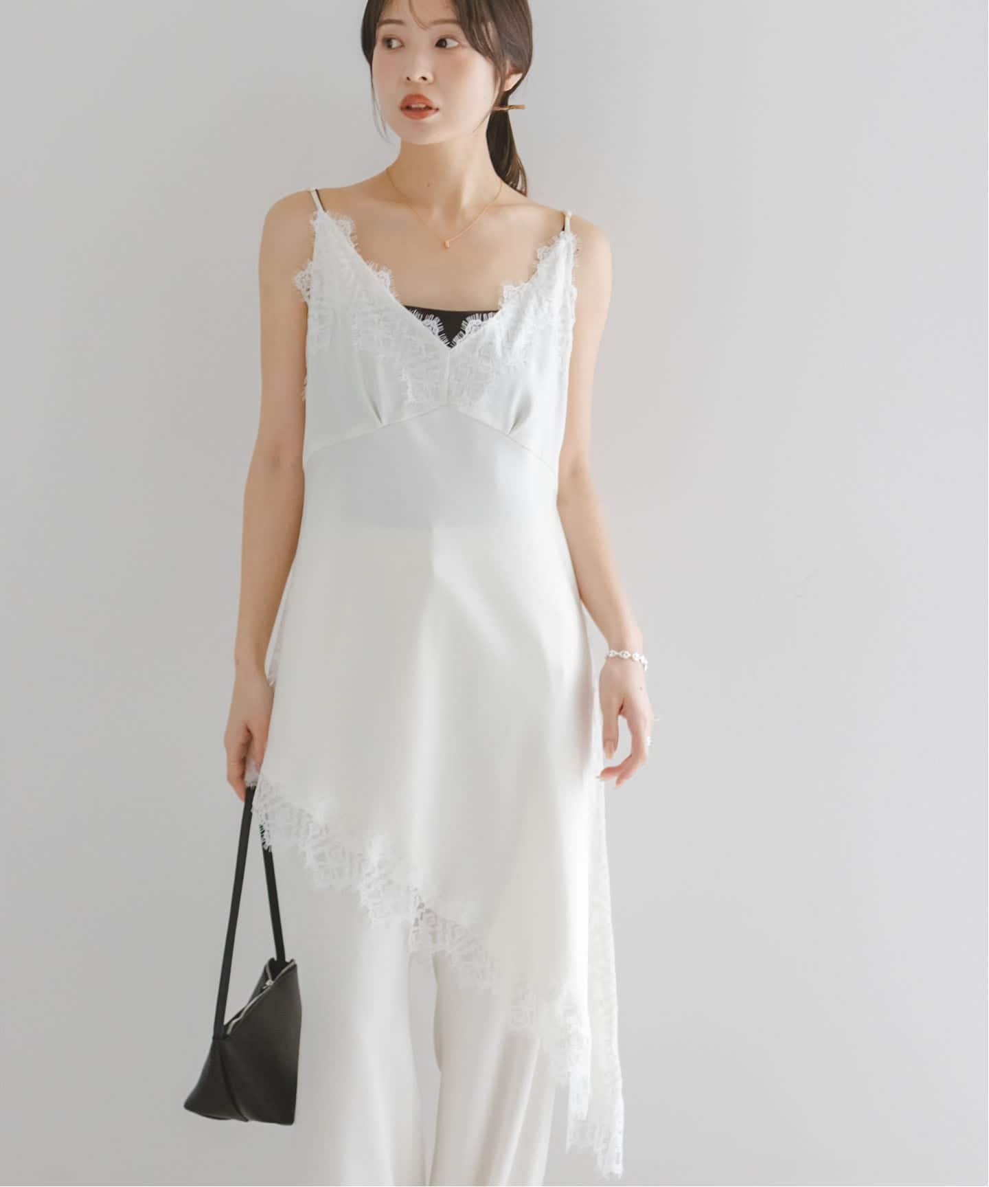 予約》ルナサテンレースアシンメトリーキャミ（キャミソール）｜NOBLE