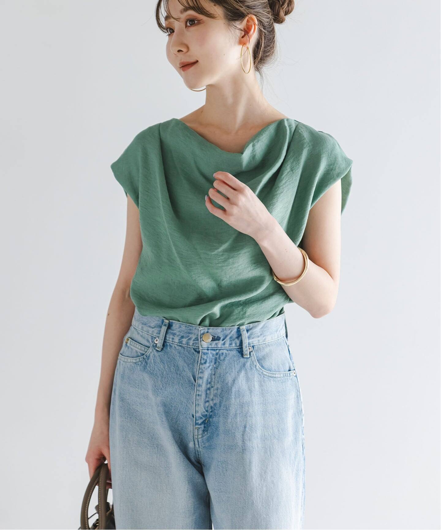 予約》ファジーリネンタックショルダーブラウス（シャツ／ブラウス