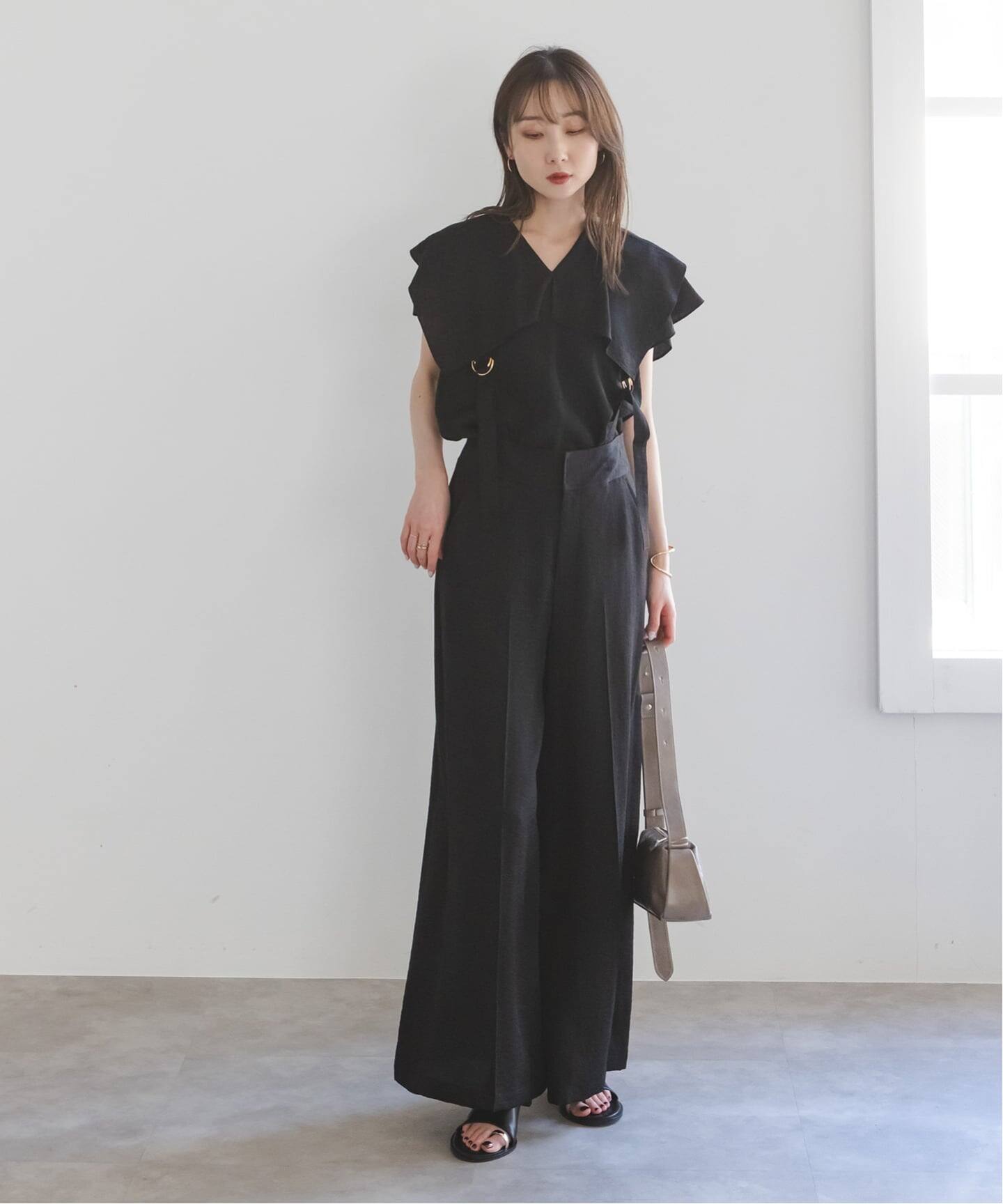 WEB限定追加》【洗える】ファジーリネンスクエアケープブラウス