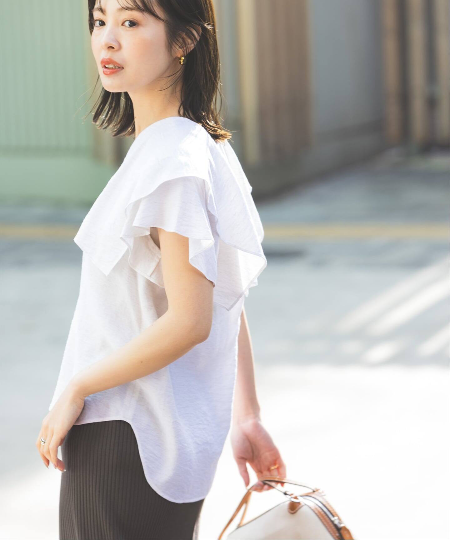 WEB限定追加》【洗える】ファジーリネンスクエアケープブラウス