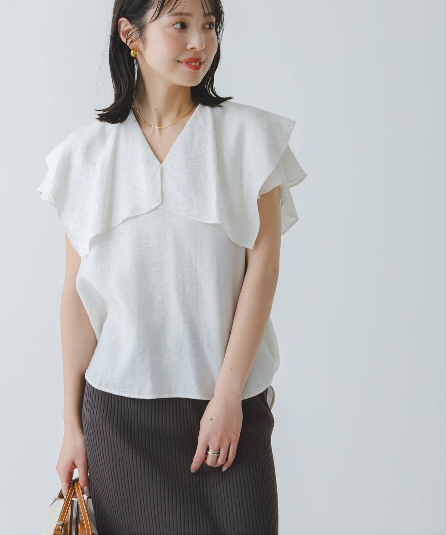 WEB限定追加》【洗える】ファジーリネンスクエアケープブラウス