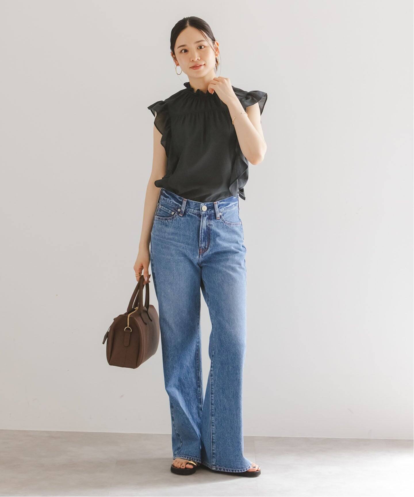 WEB&一部店舗限定・追加》【洗える】シャーリングフリルノースリ