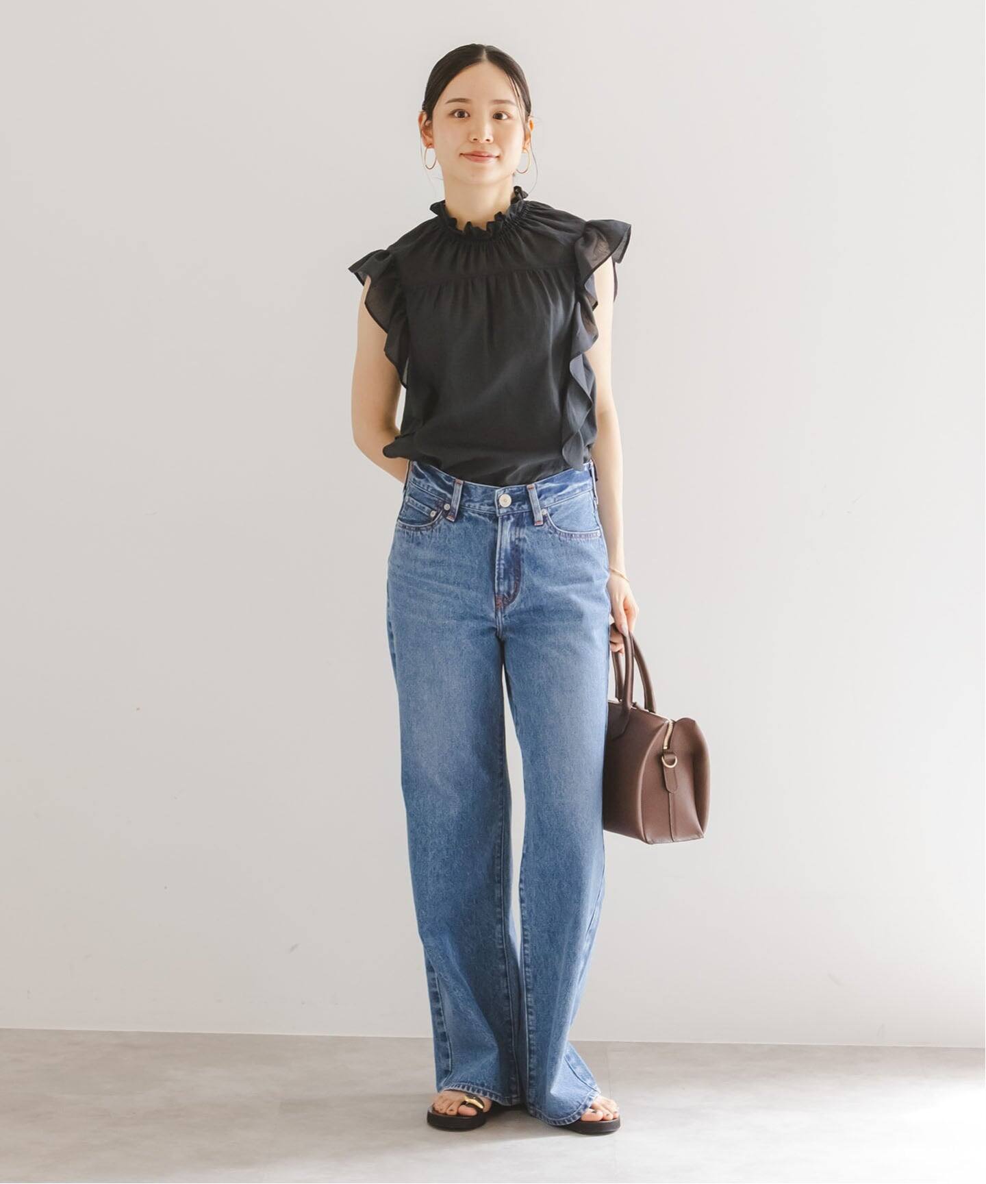 WEB&一部店舗限定・追加》【洗える】シャーリングフリルノースリ 