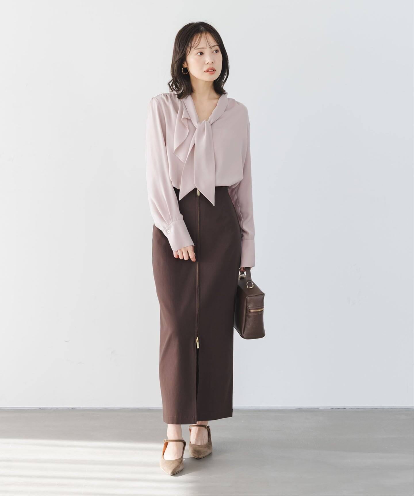 WEB＆日本橋店限定・追加予約》ロイヤルサテンボウタイブラウス