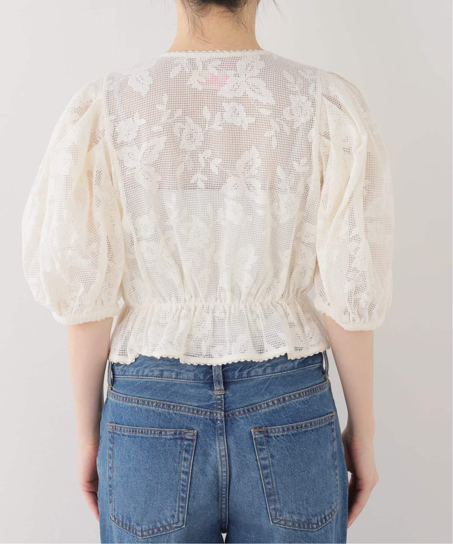 VIVIANO / ヴィヴィアーノ】 Embroidered Lace Puff Blouse（シャツ