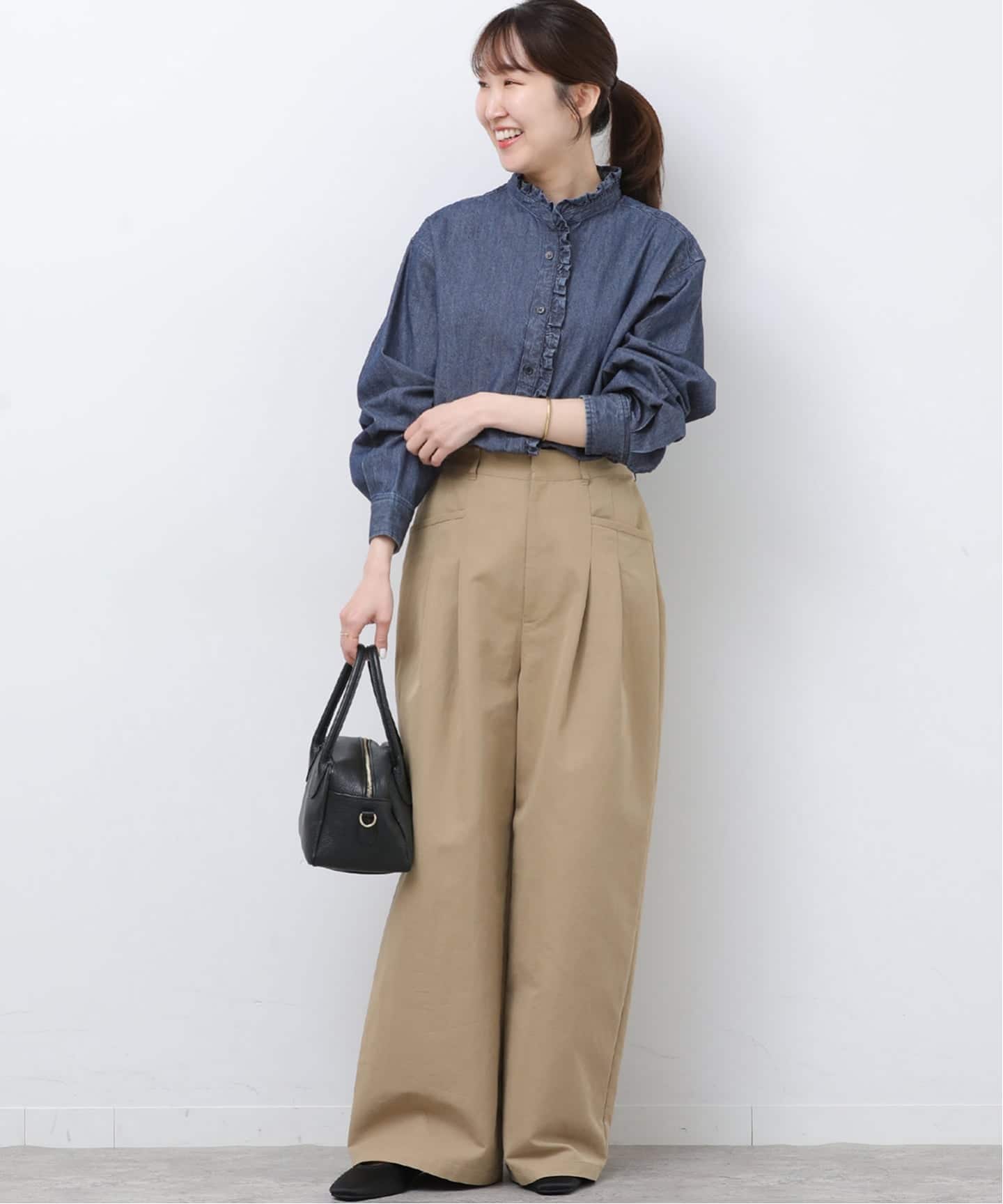 WEB限定追加予約4》スタンドネックデニムフリルブラウス（シャツ