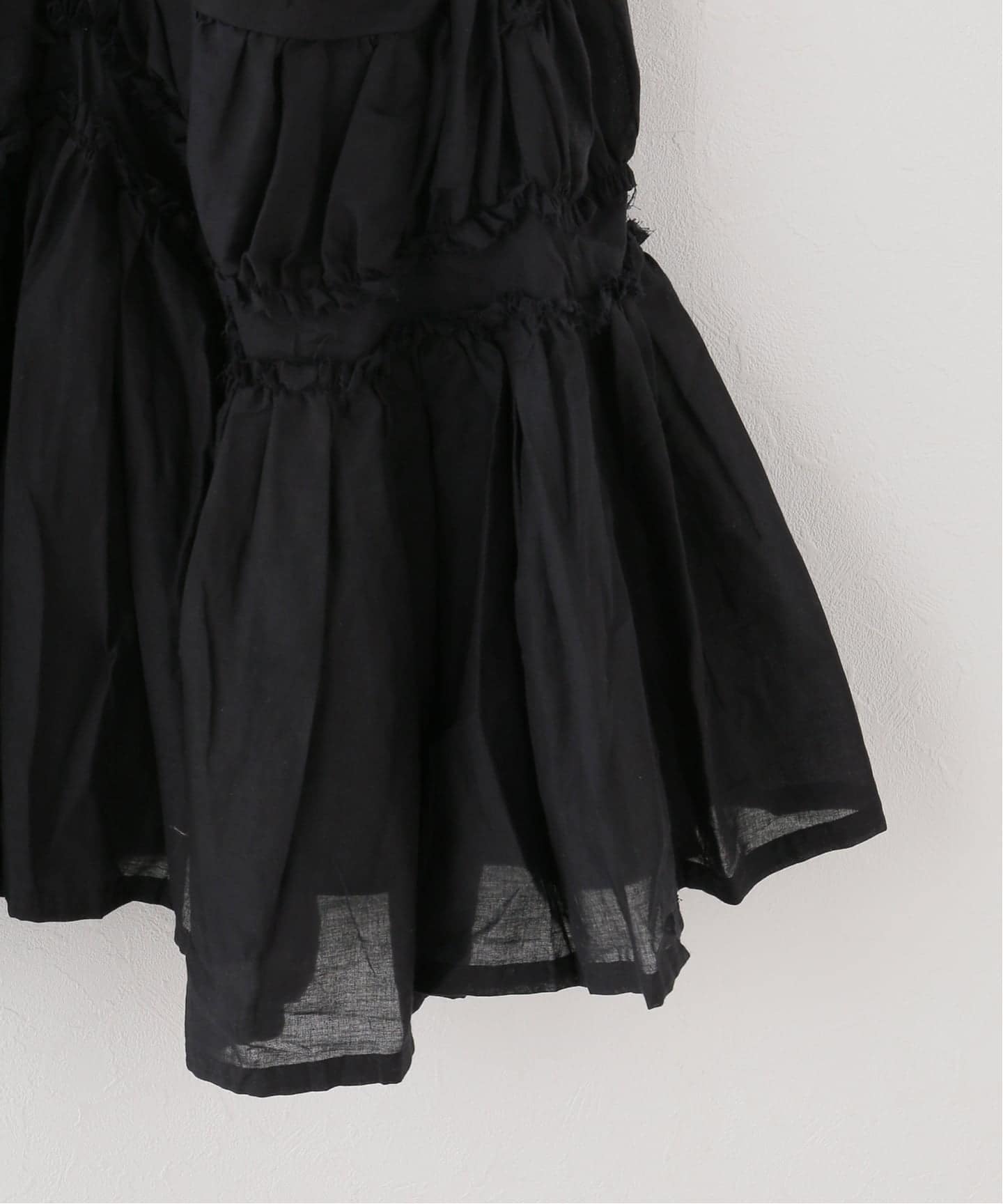 crinkle crinkle crinkle】 frill gather volume camisole（シャツ