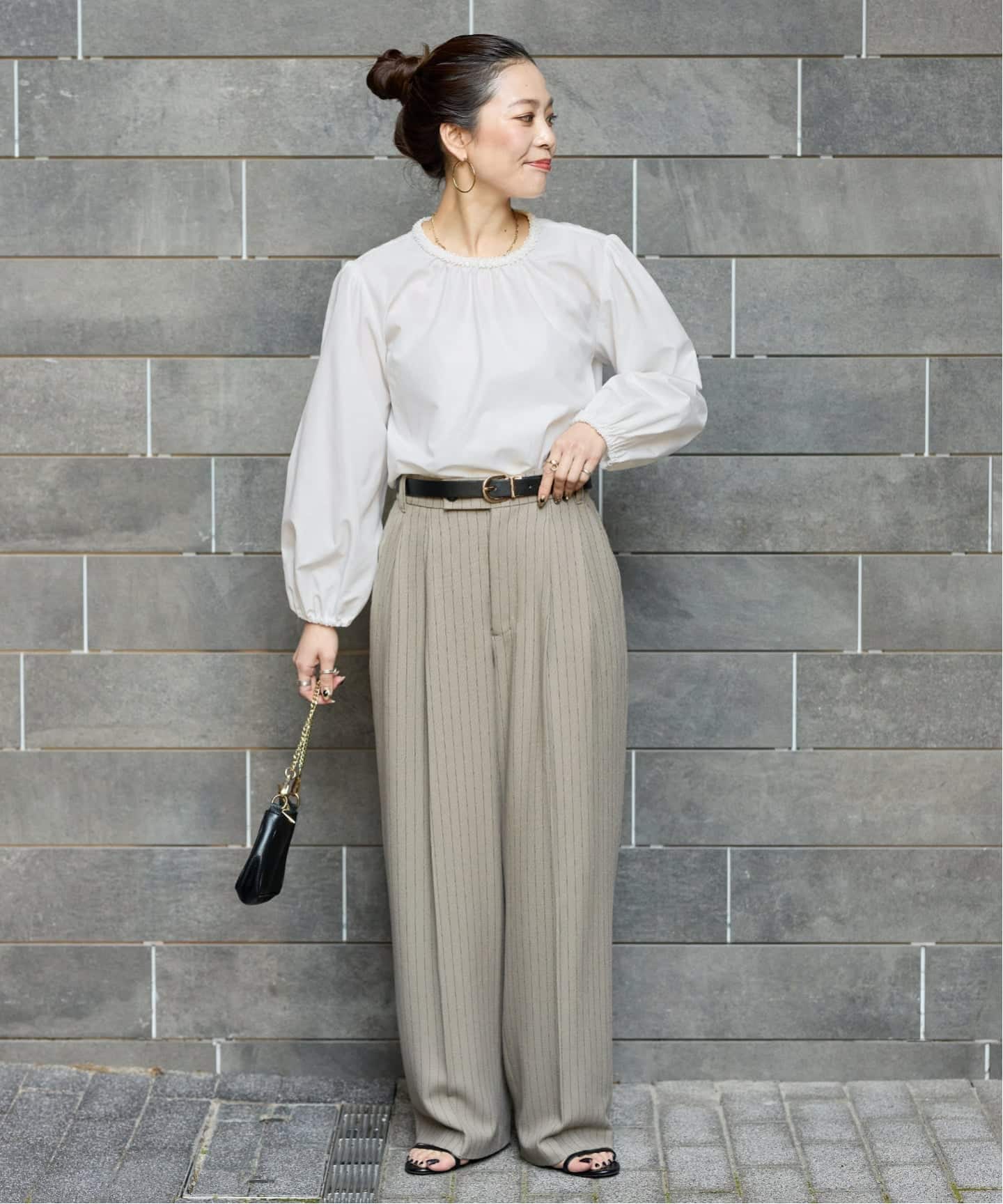 手洗い可 / デザインネックパフスリーブブラウス（シャツ／ブラウス